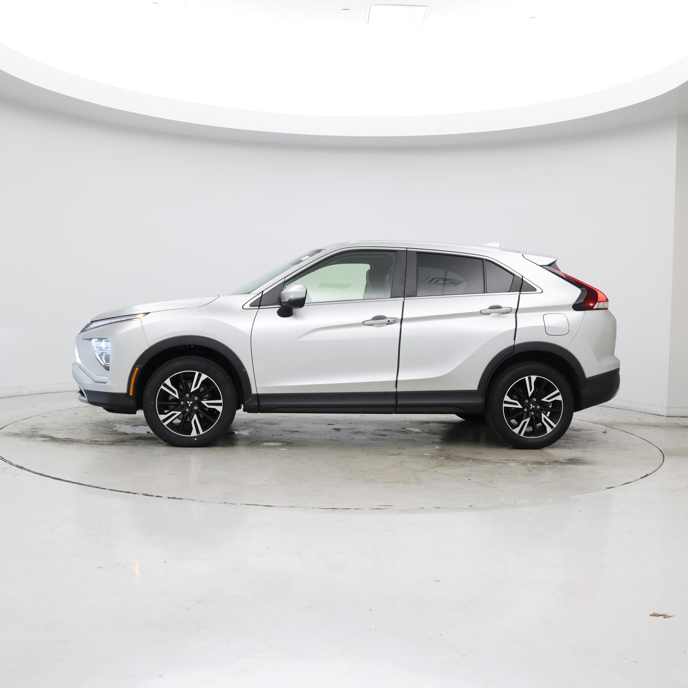 Thumbnail: 2023 Mitsubishi Eclipse Cross - 3