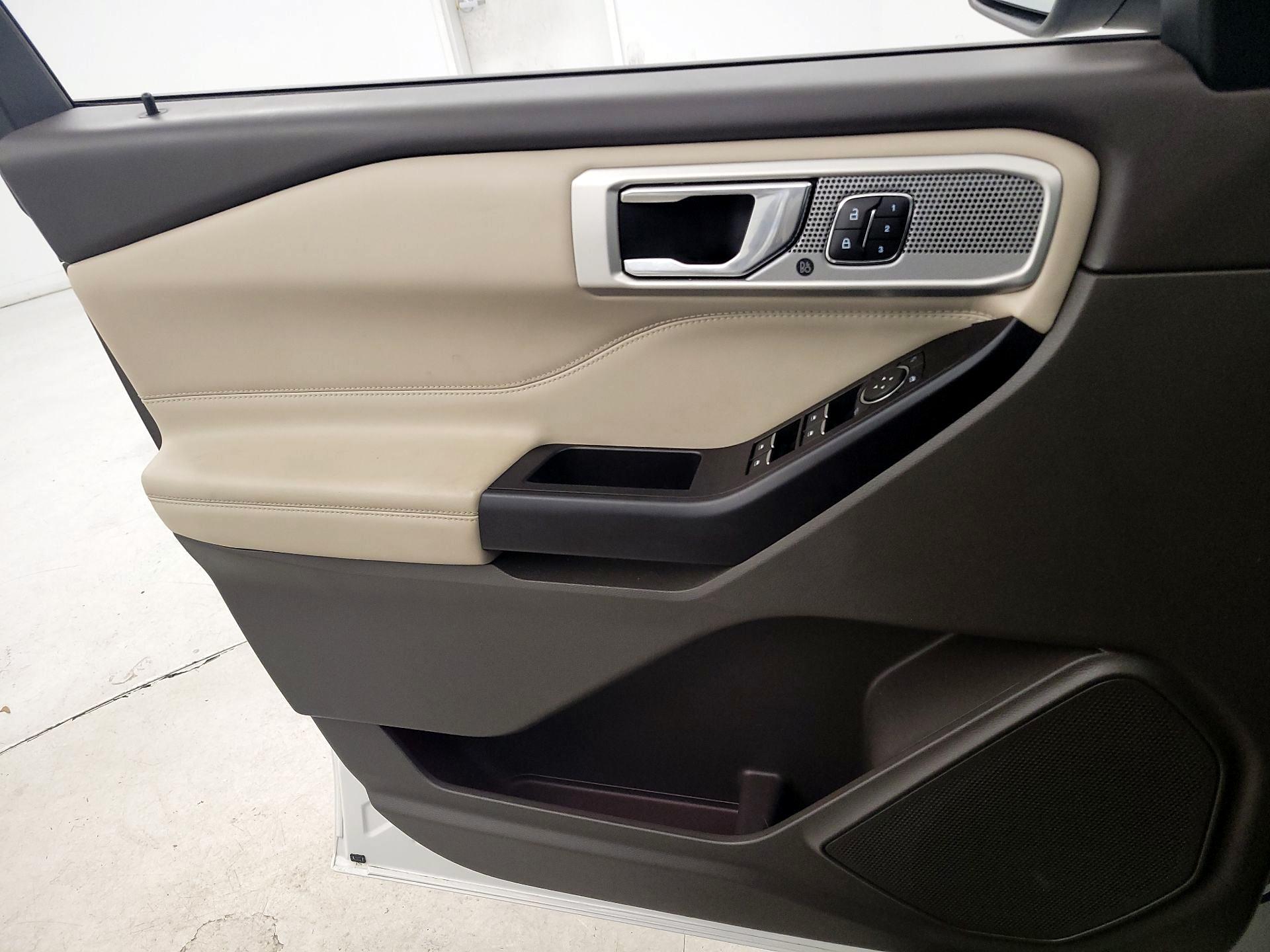 Thumbnail: 2020 Ford Explorer - 12