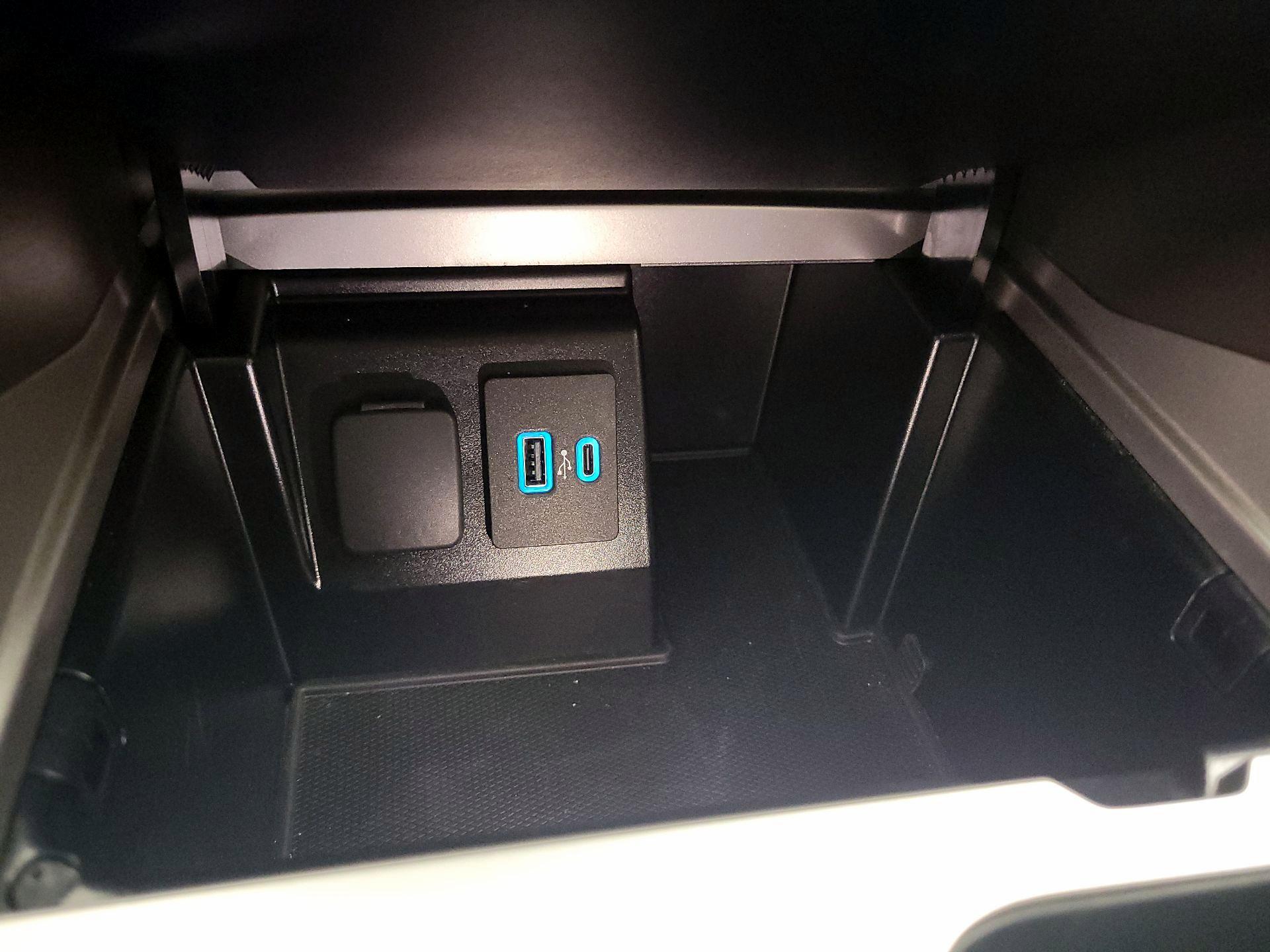 Thumbnail: 2020 Ford Explorer - 18