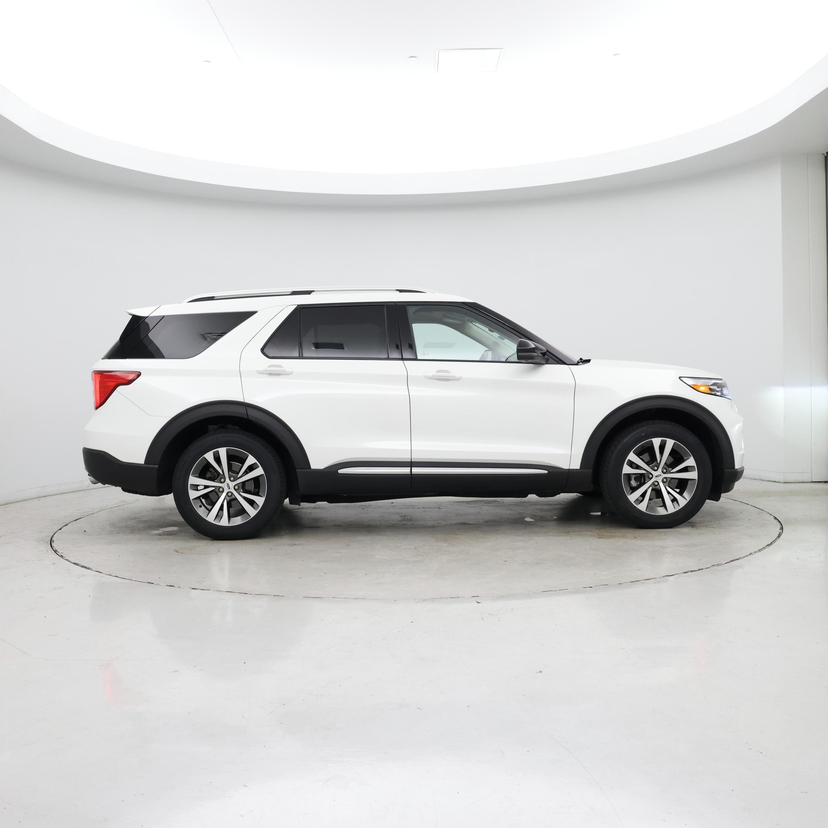 Thumbnail: 2020 Ford Explorer - 7