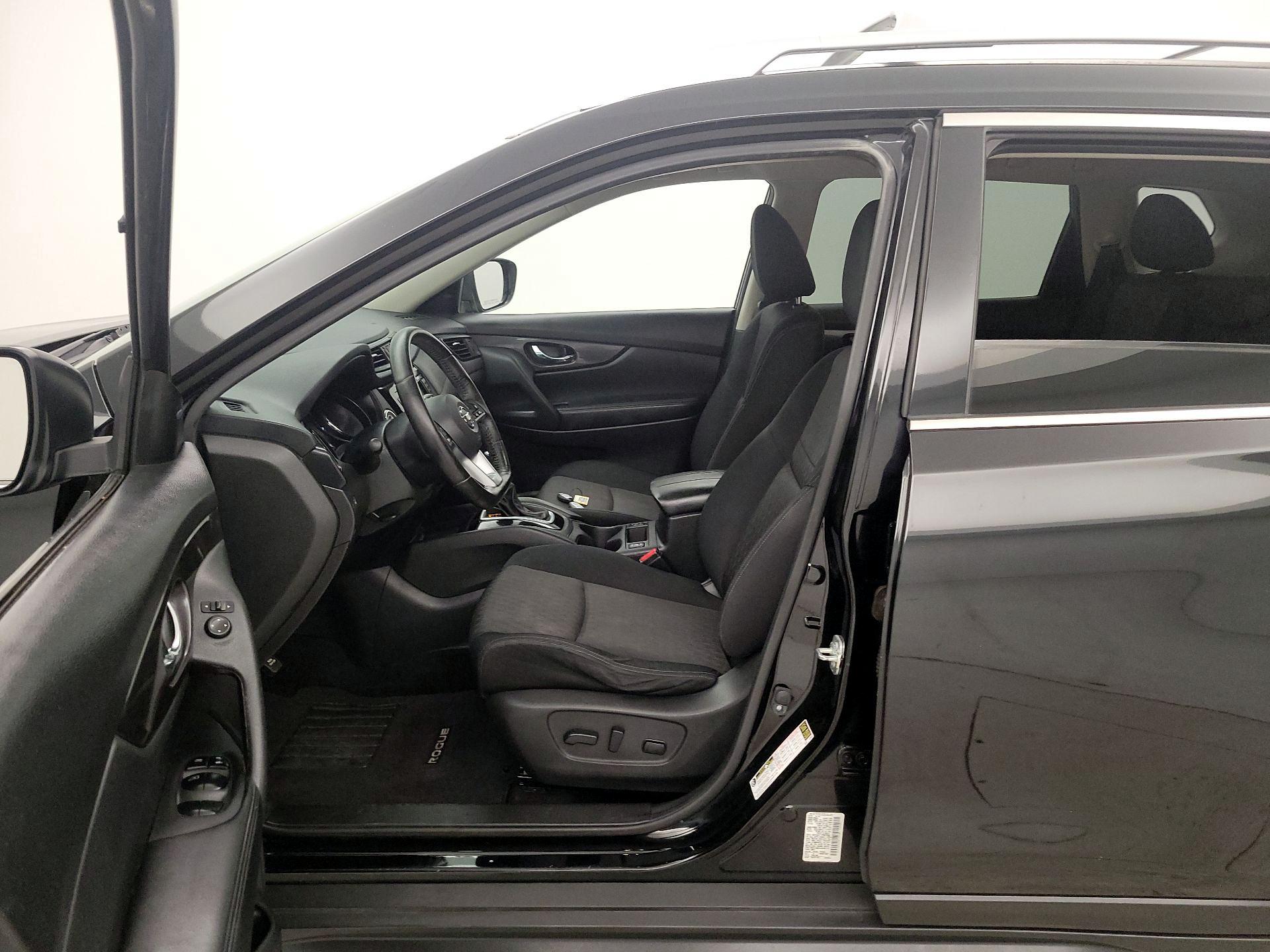 Thumbnail: 2018 Nissan Rogue - 11