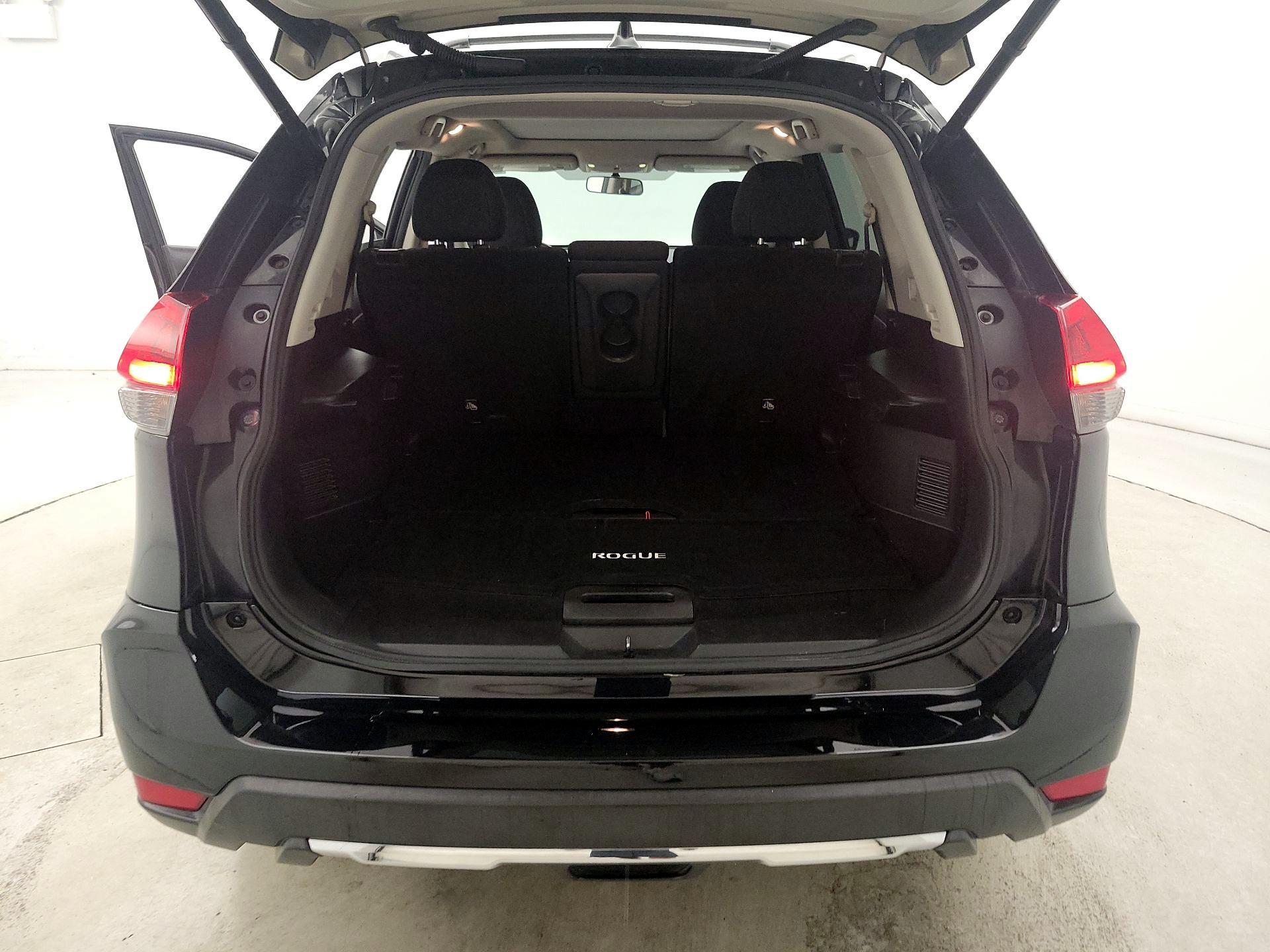 Thumbnail: 2018 Nissan Rogue - 19