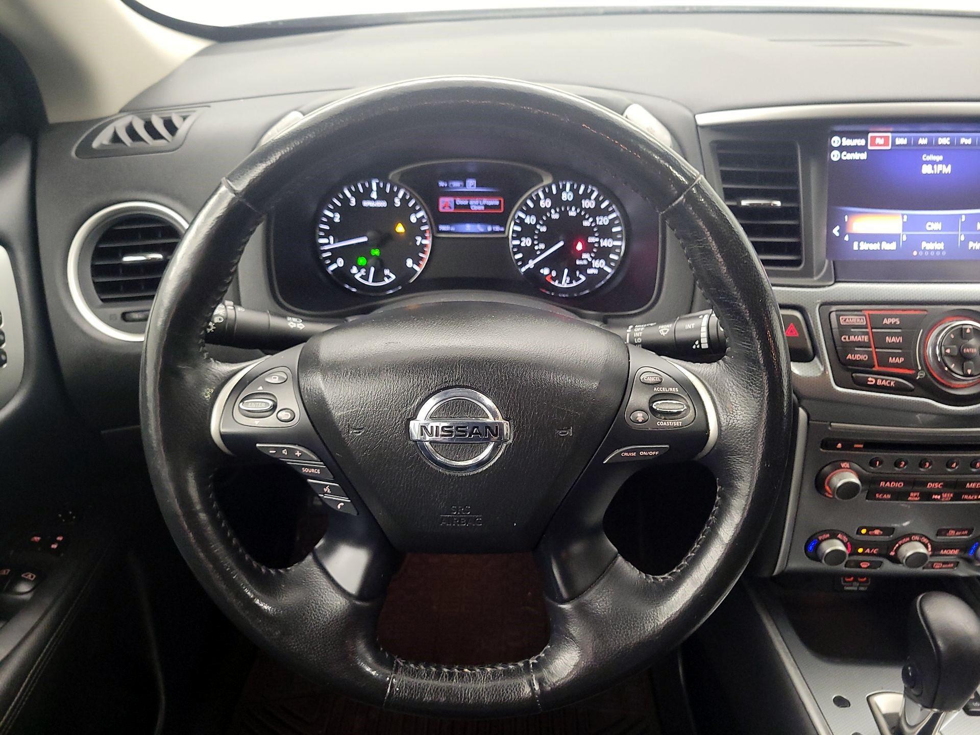 Thumbnail: 2018 Nissan Pathfinder - 10