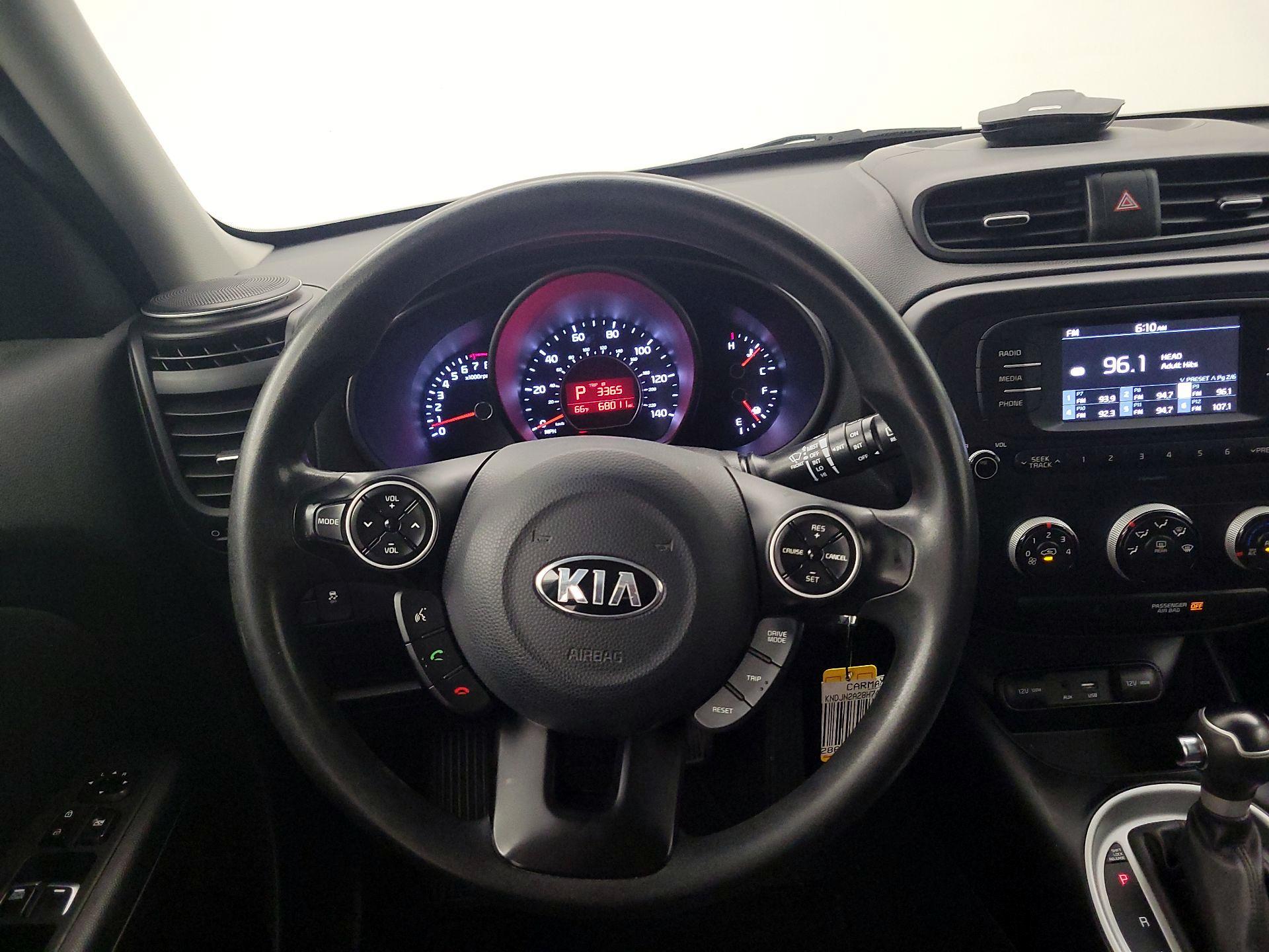 Thumbnail: 2017 Kia Soul - 10