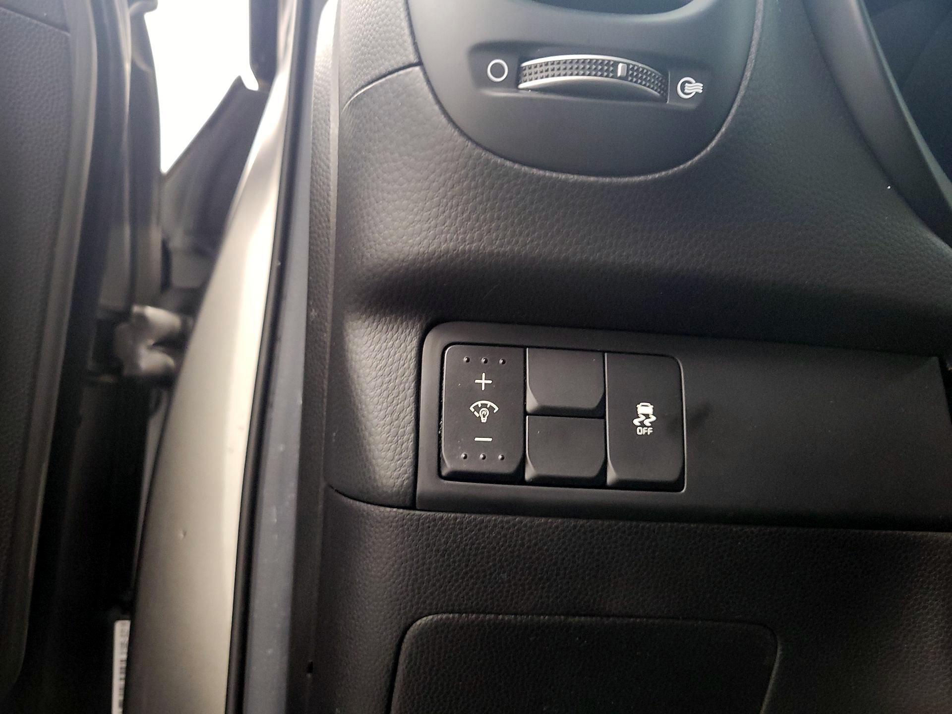 Thumbnail: 2017 Kia Soul - 13