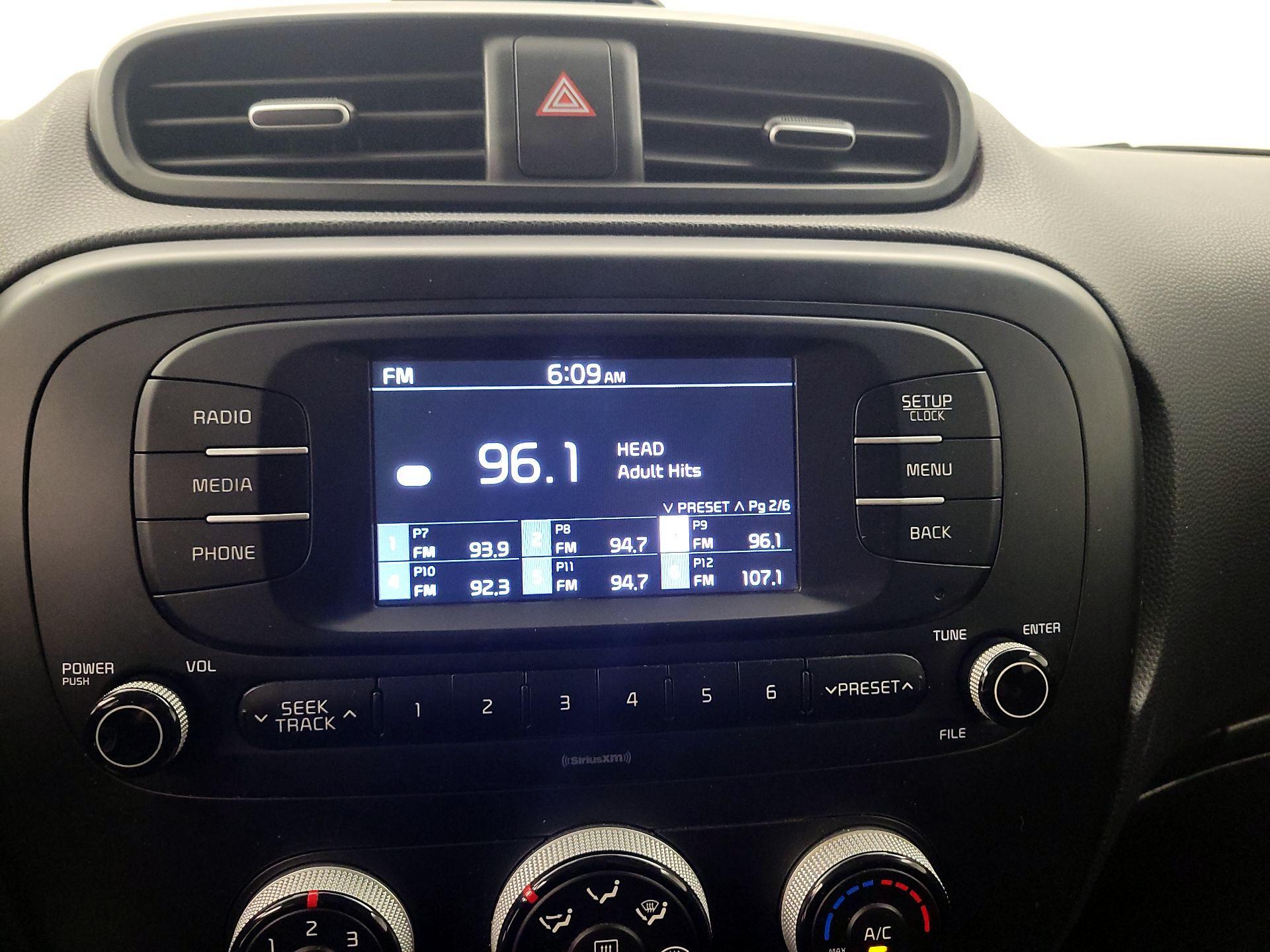 Thumbnail: 2017 Kia Soul - 14