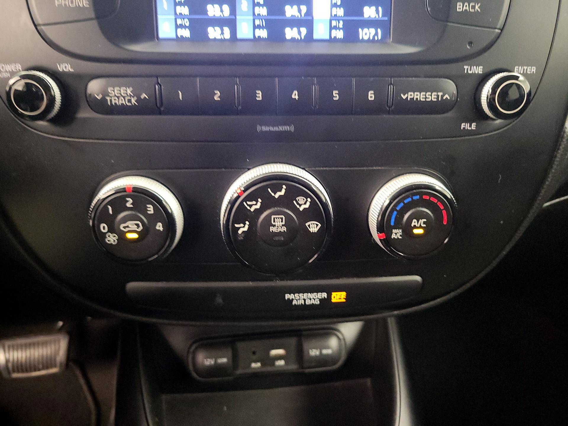 Thumbnail: 2017 Kia Soul - 15