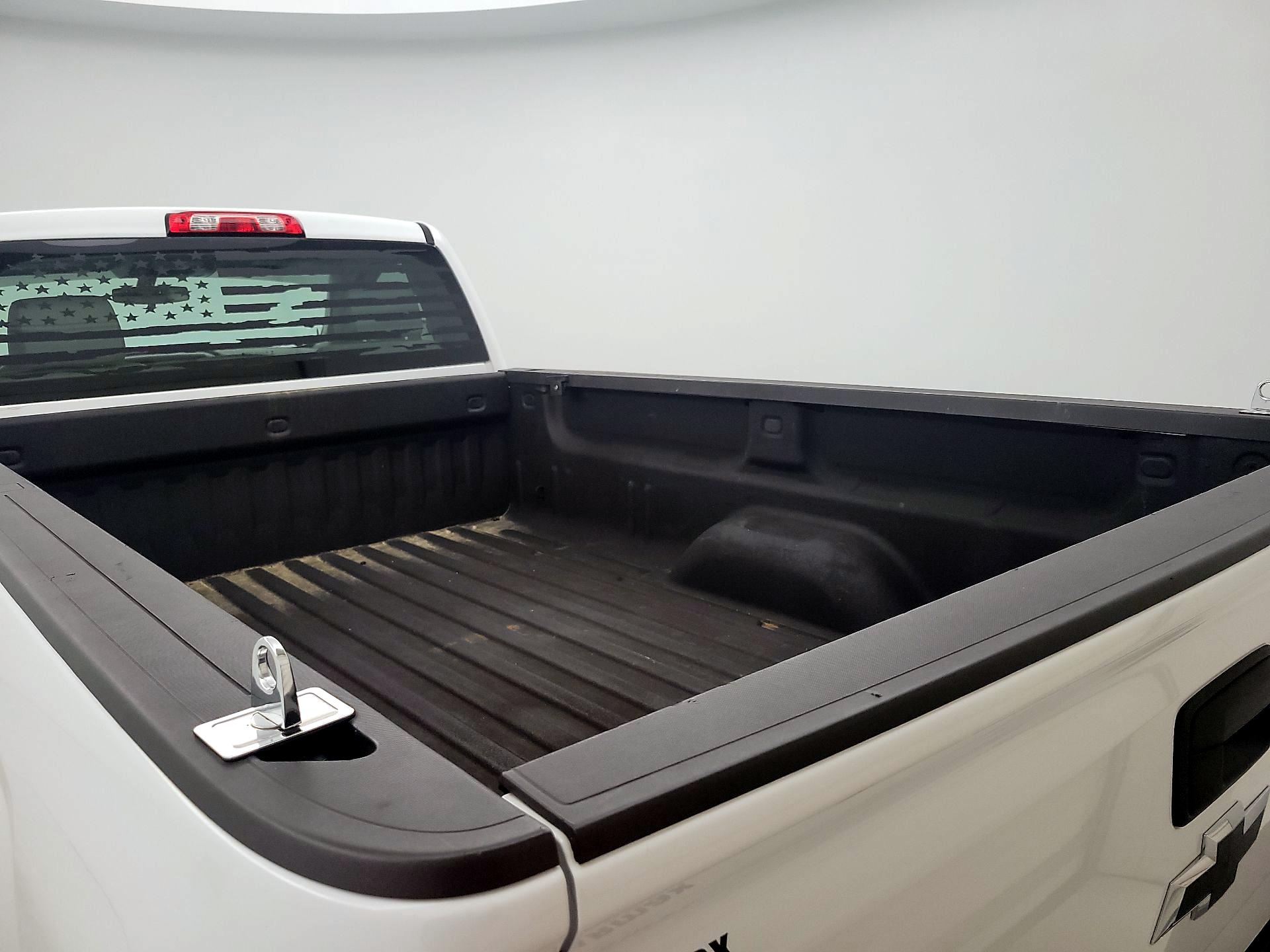 Thumbnail: 2017 Chevrolet Silverado 1500 - 19