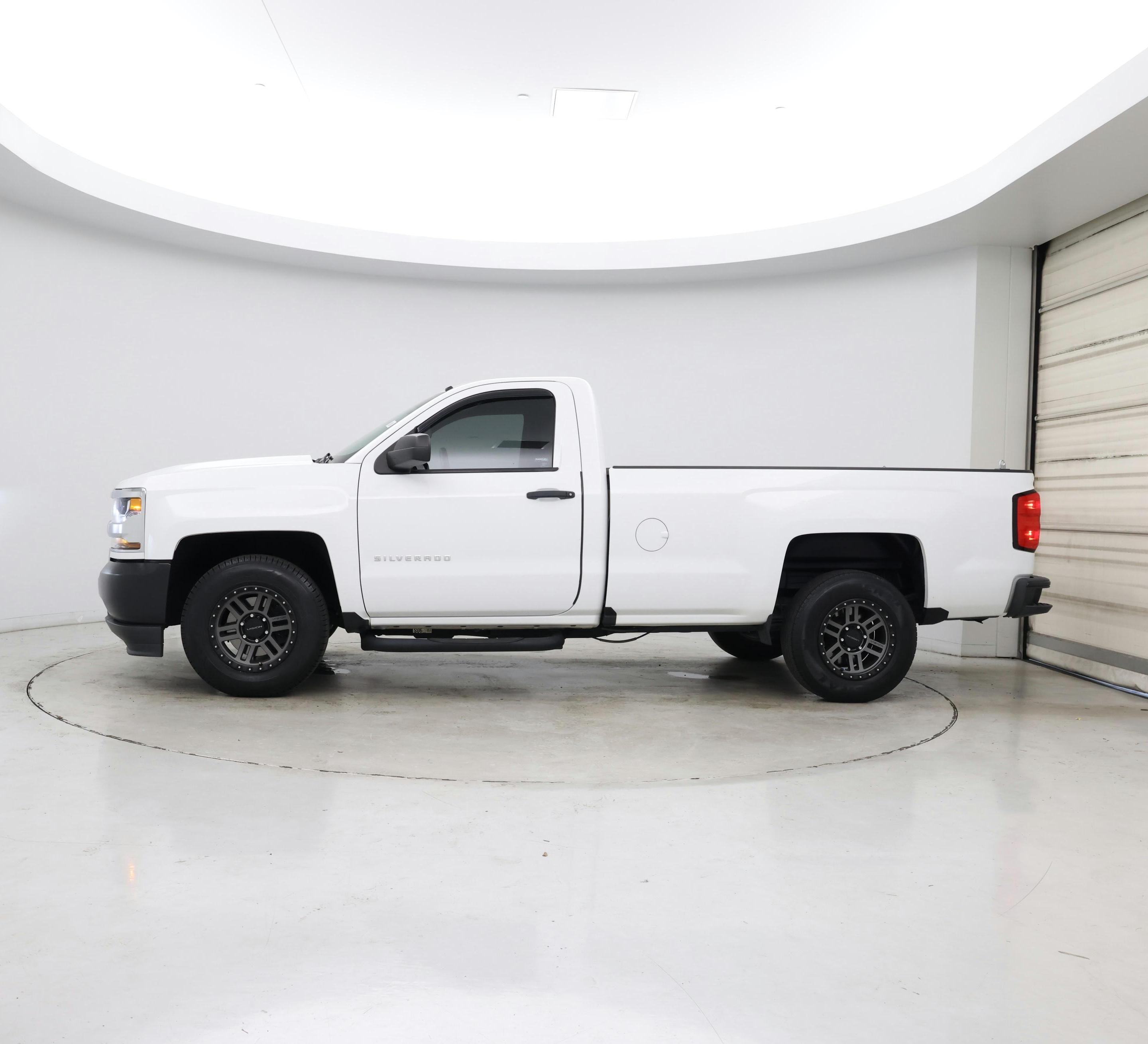 Thumbnail: 2017 Chevrolet Silverado 1500 - 3