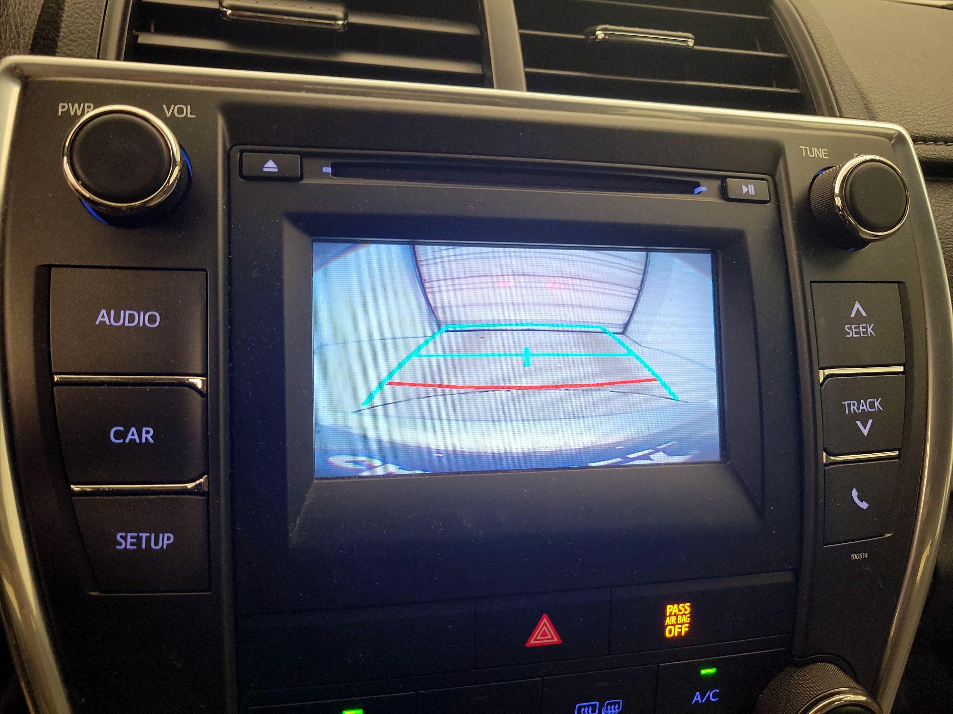 Thumbnail: 2017 Toyota Camry - 14