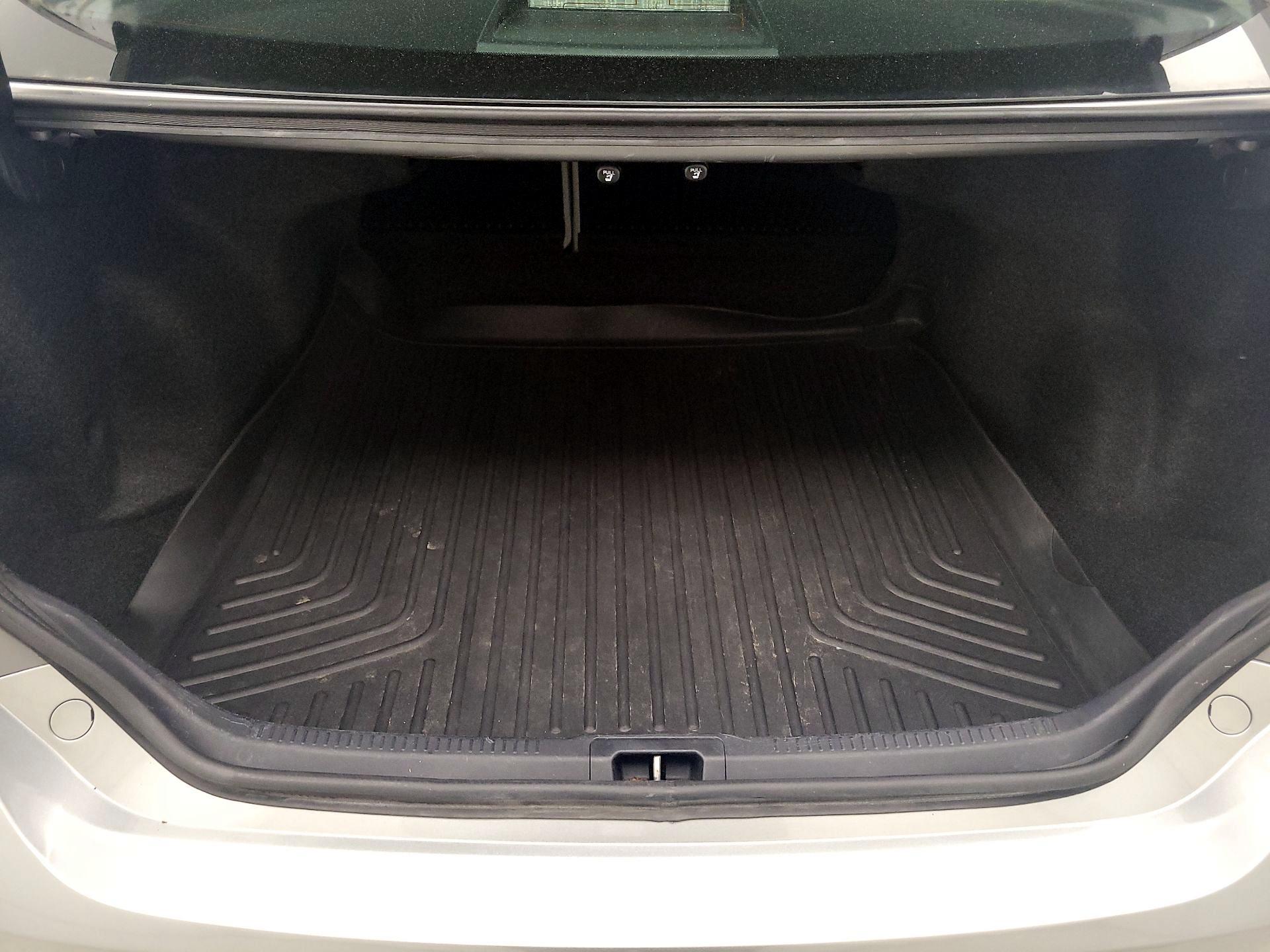 Thumbnail: 2017 Toyota Camry - 20