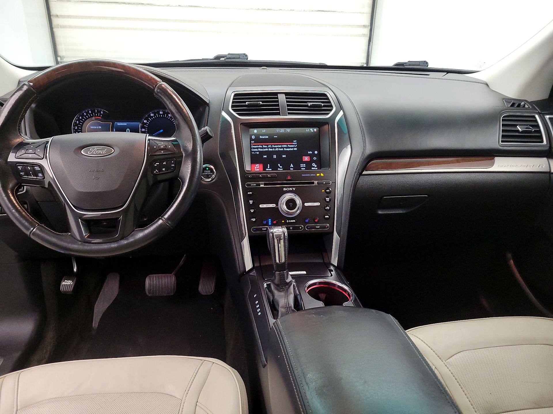Thumbnail: 2017 Ford Explorer - 9