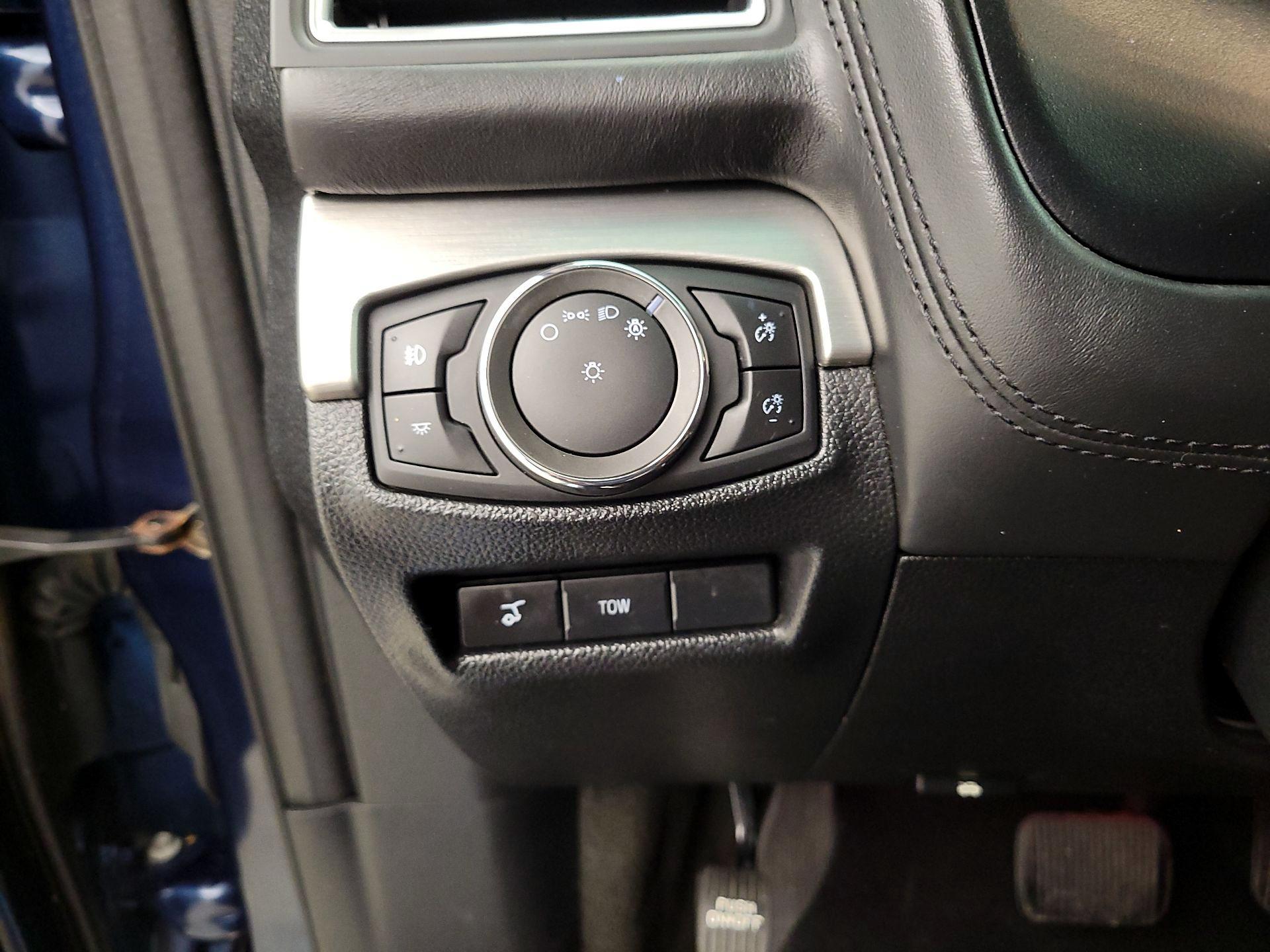 Thumbnail: 2017 Ford Explorer - 13