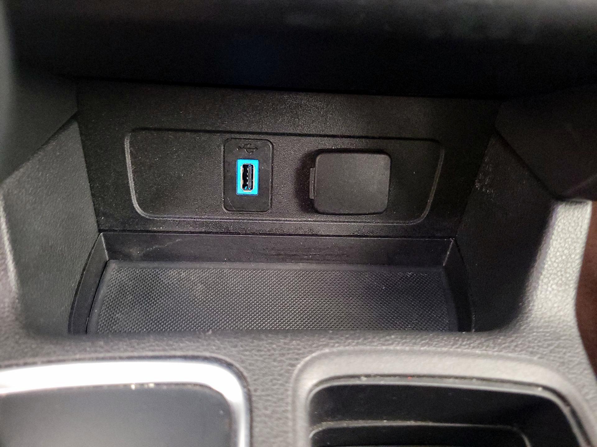 Thumbnail: 2019 Ford Escape - 17