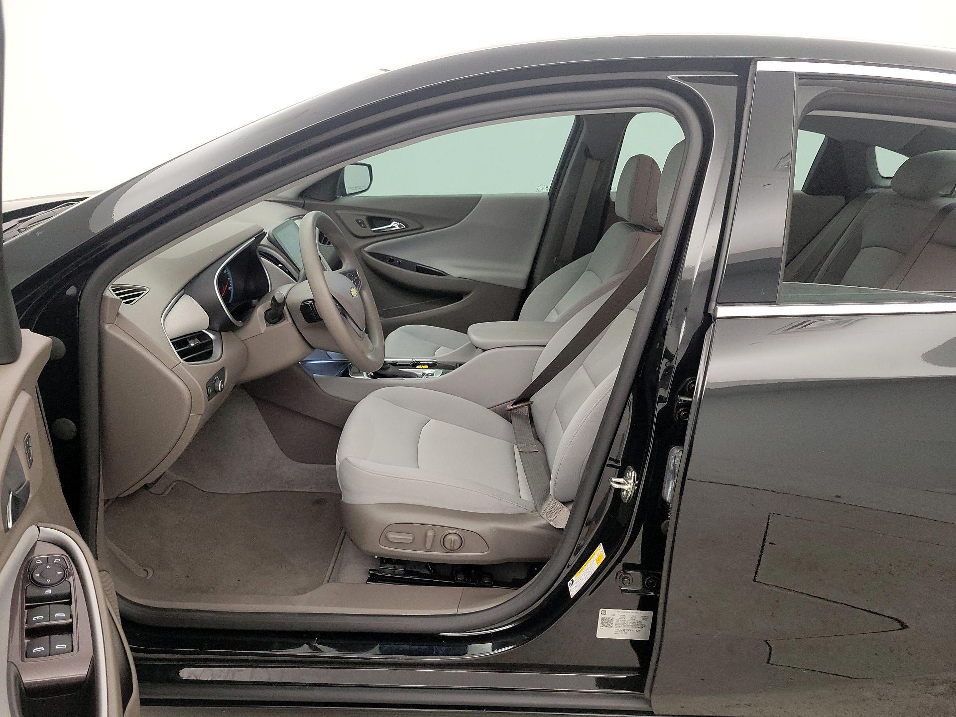 Thumbnail: 2023 Chevrolet Malibu - 11