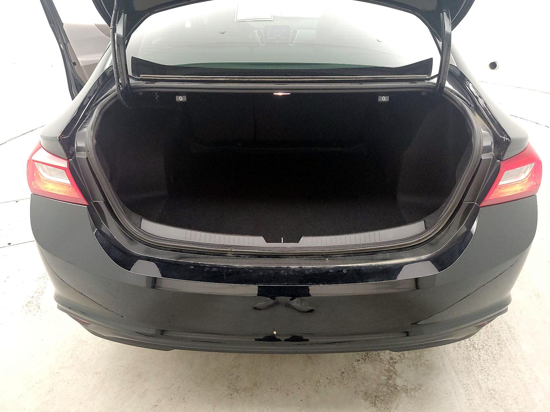 Thumbnail: 2023 Chevrolet Malibu - 20