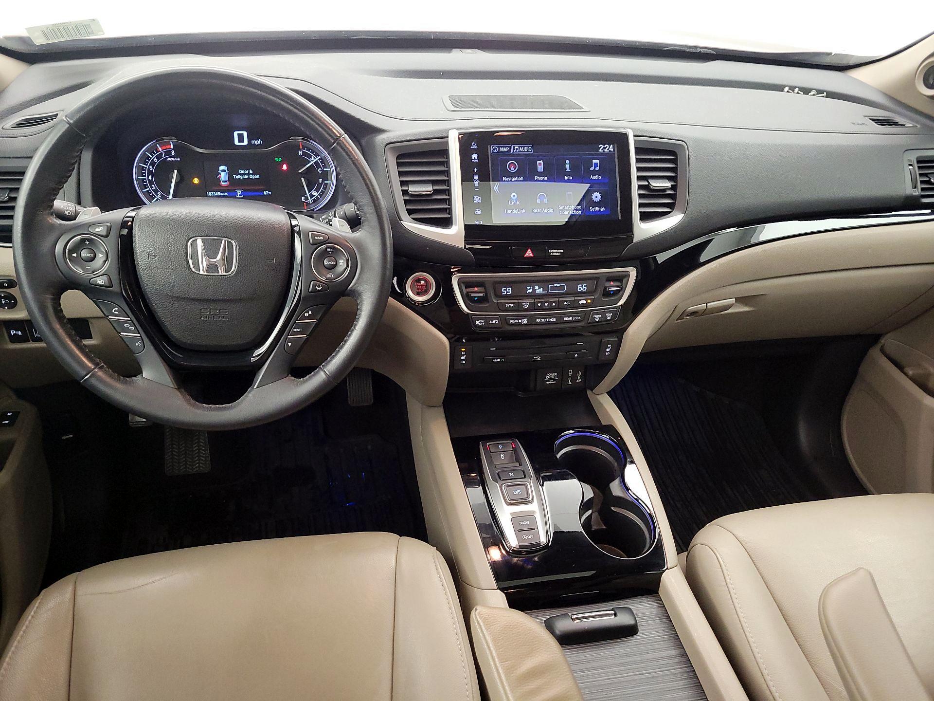 Thumbnail: 2017 Honda Pilot - 9