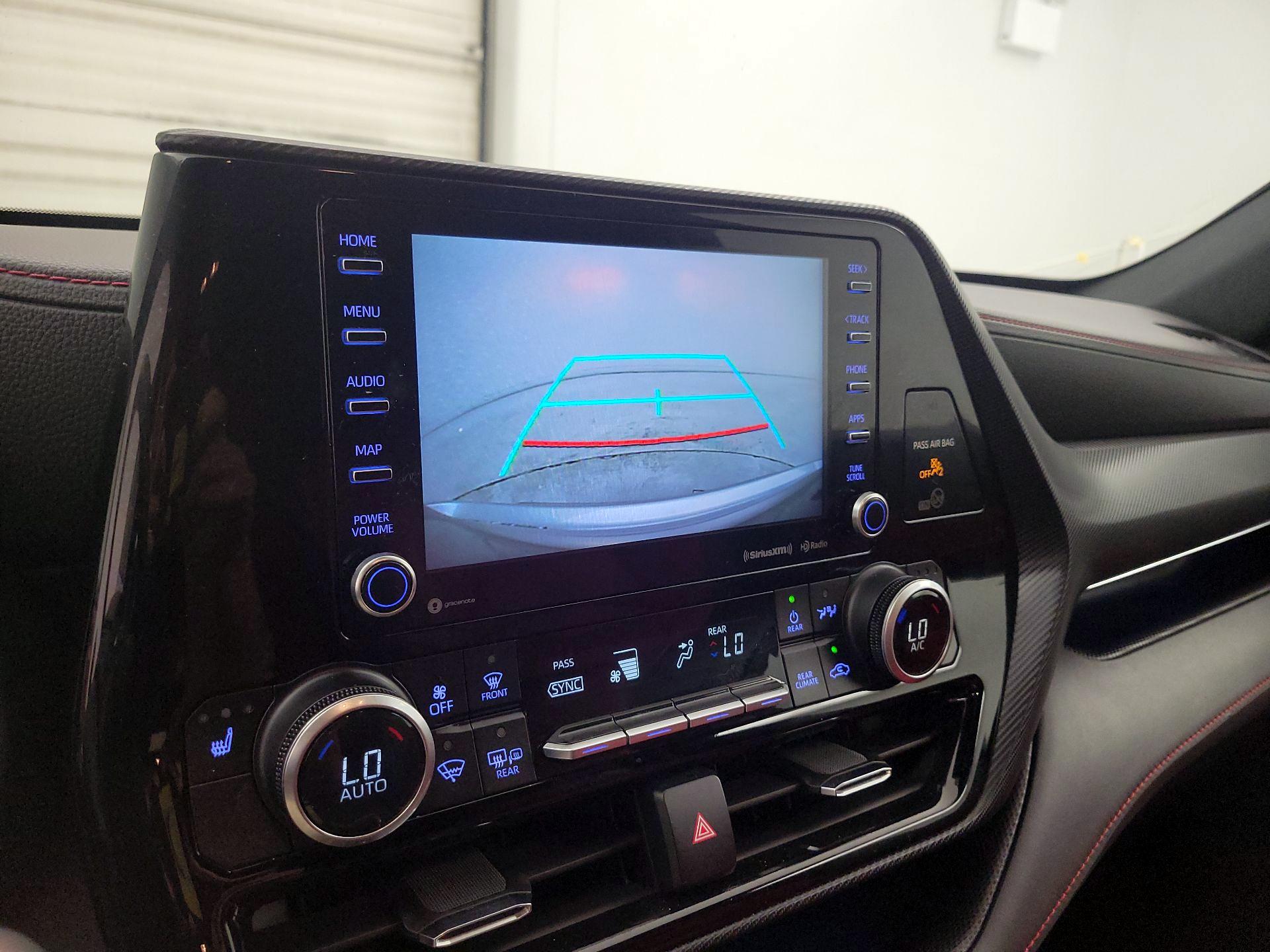 Thumbnail: 2021 Toyota Highlander - 14