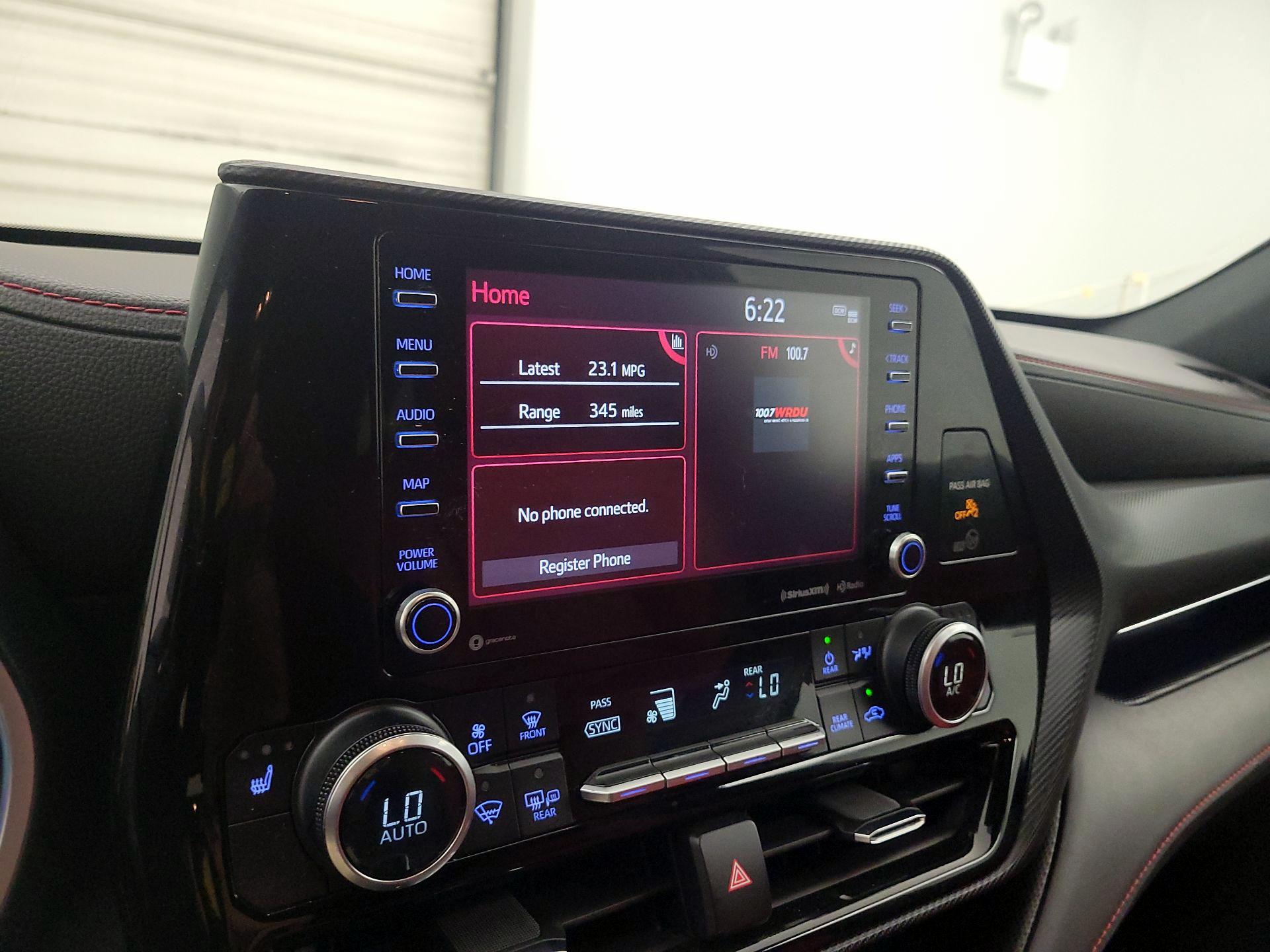 Thumbnail: 2021 Toyota Highlander - 15