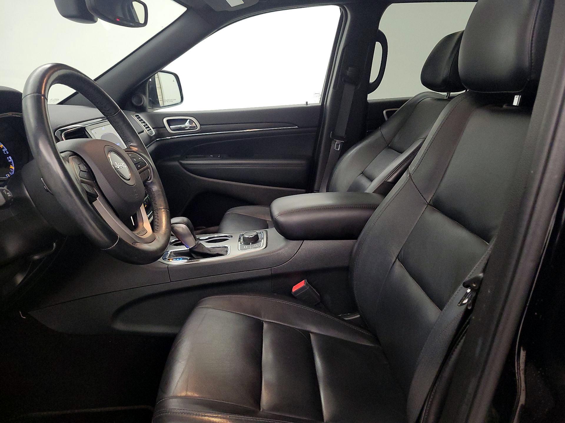 Thumbnail: 2020 Jeep Grand Cherokee - 11