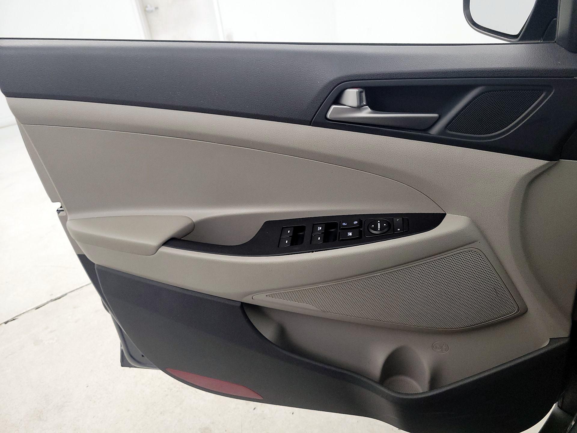 Thumbnail: 2018 Hyundai Tucson - 12