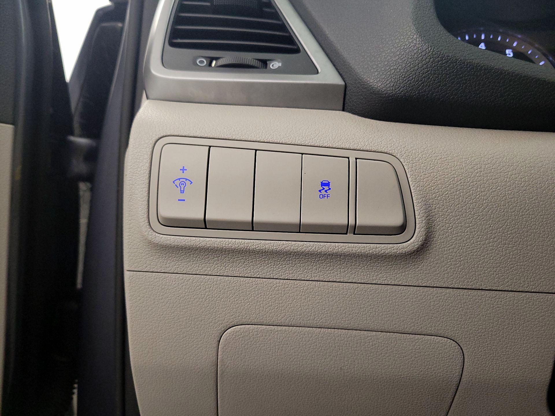 Thumbnail: 2018 Hyundai Tucson - 13