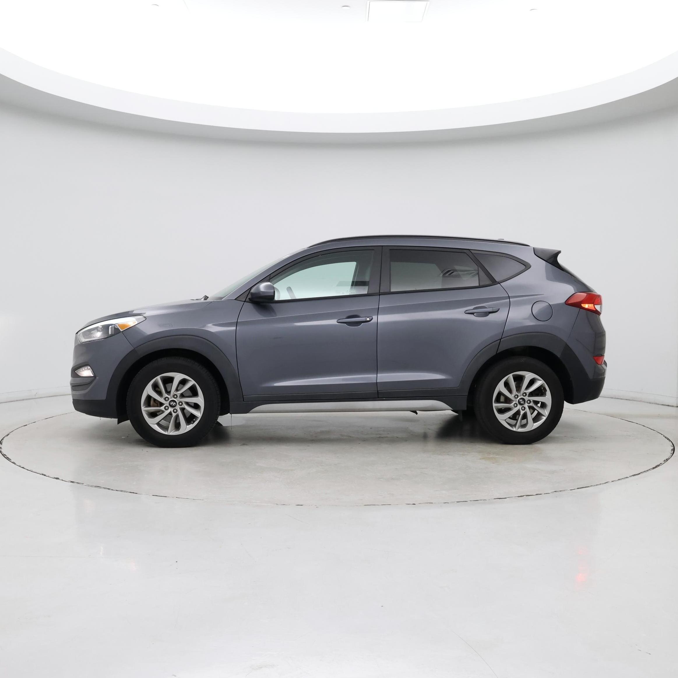 Thumbnail: 2018 Hyundai Tucson - 3