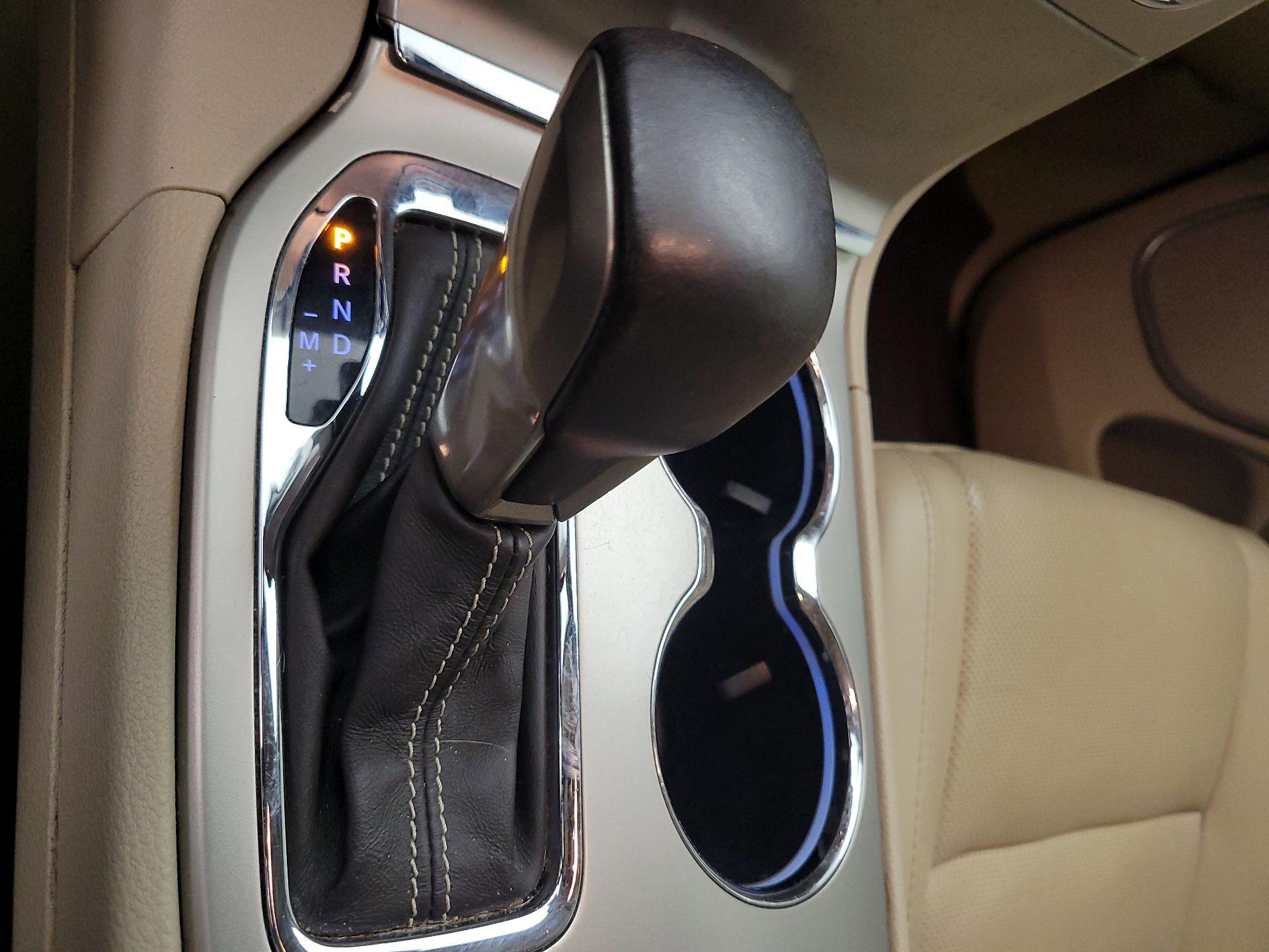 Thumbnail: 2016 Jeep Grand Cherokee - 18