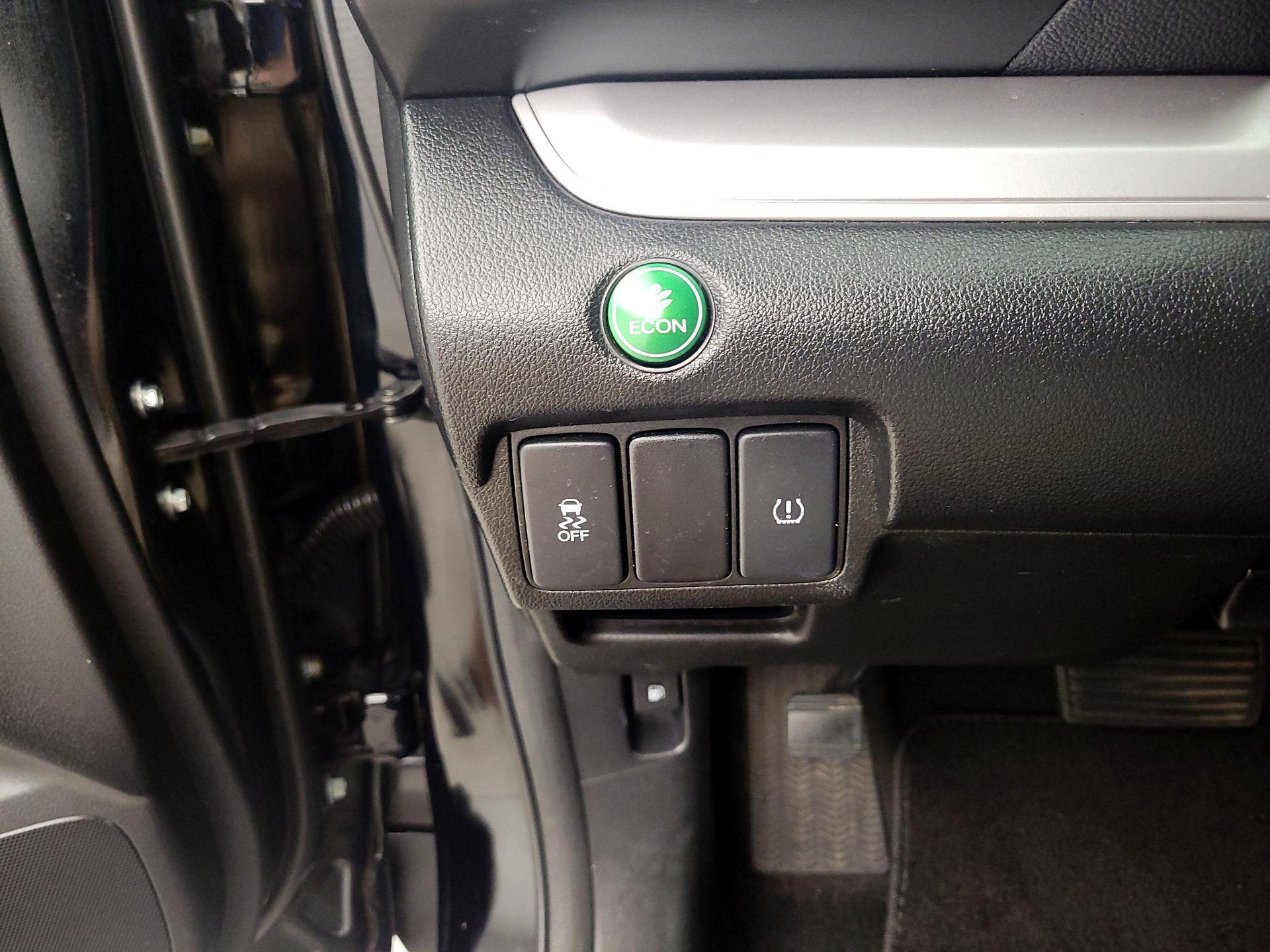 Thumbnail: 2015 Honda CR-V - 13