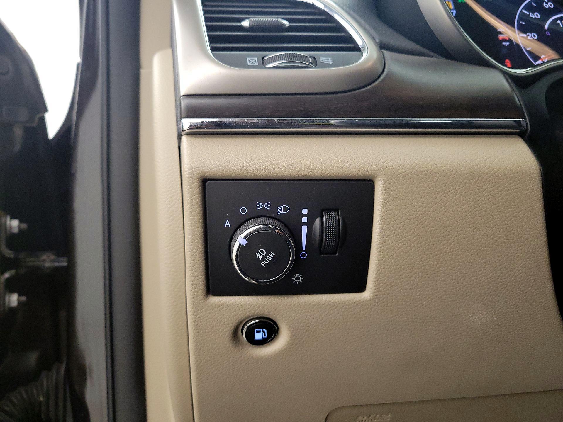 Thumbnail: 2017 Jeep Grand Cherokee - 13