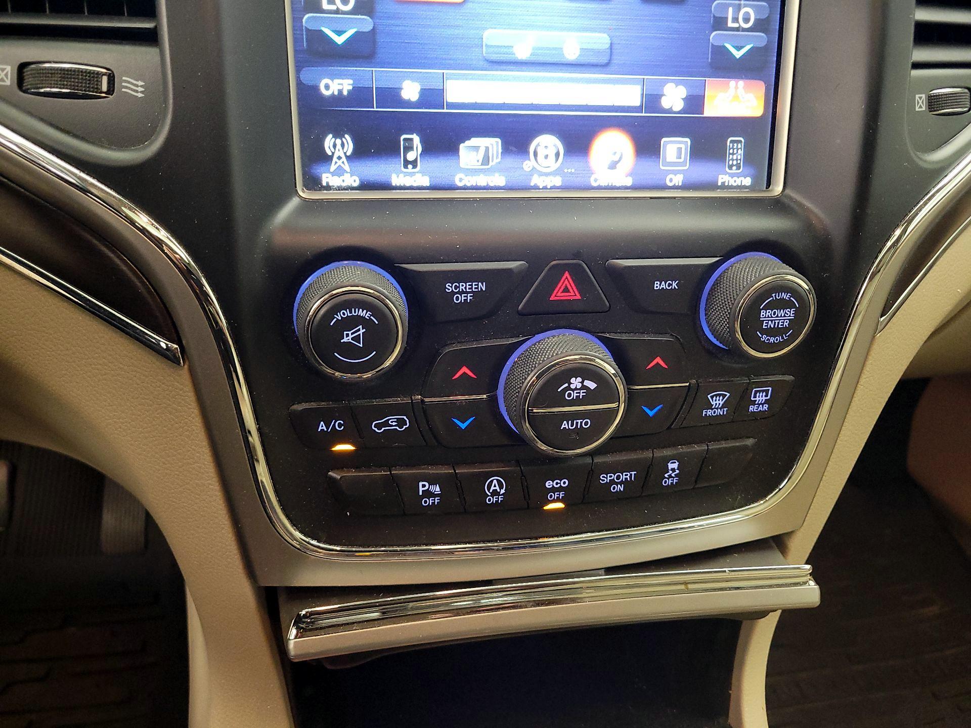 Thumbnail: 2017 Jeep Grand Cherokee - 16