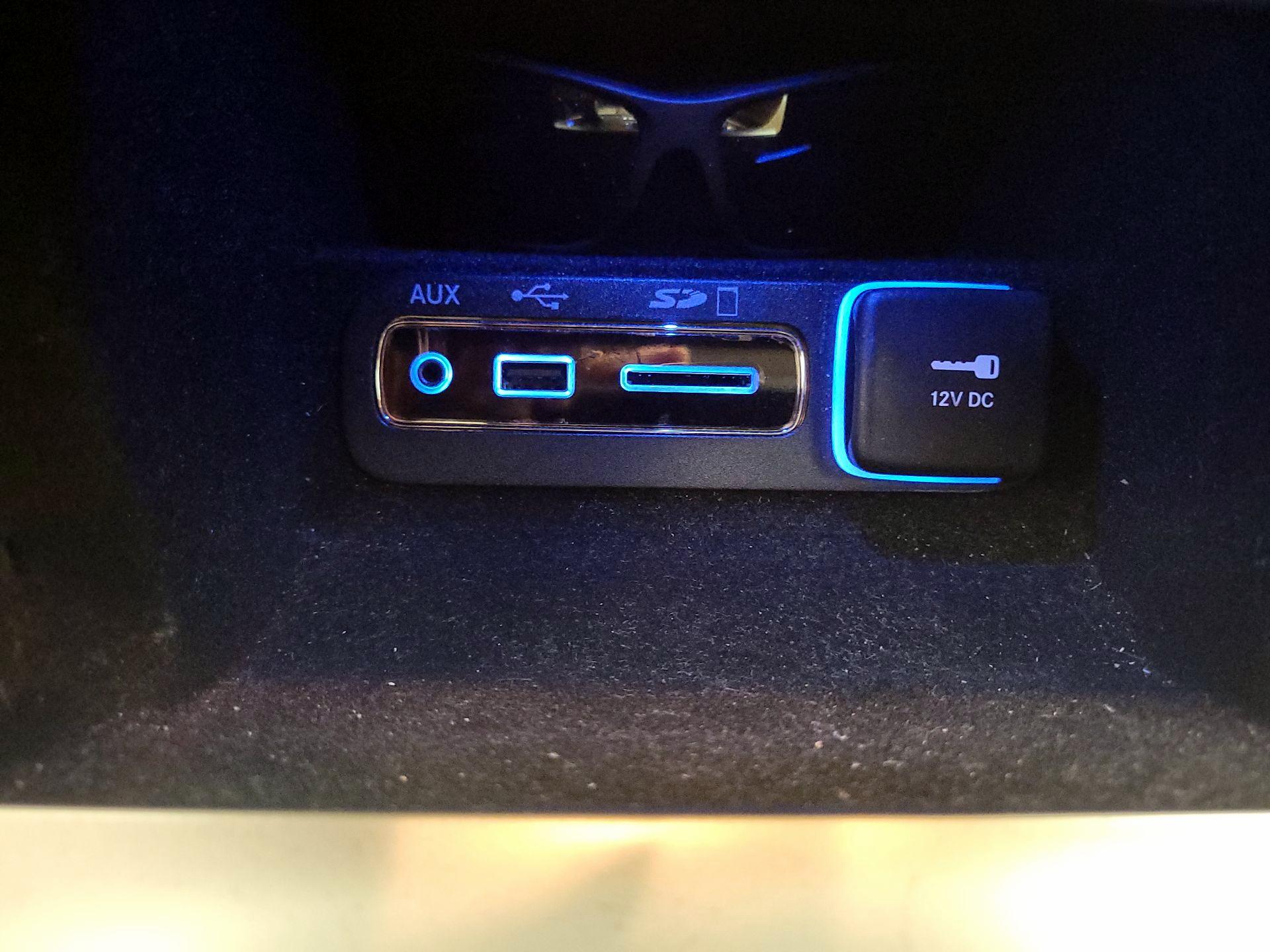 Thumbnail: 2017 Jeep Grand Cherokee - 18