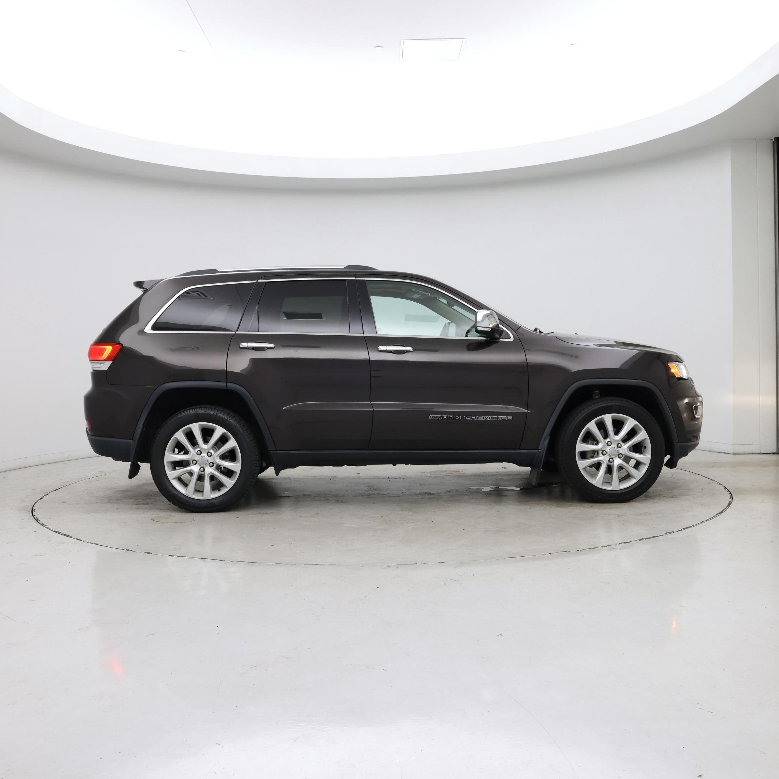 Thumbnail: 2017 Jeep Grand Cherokee - 7