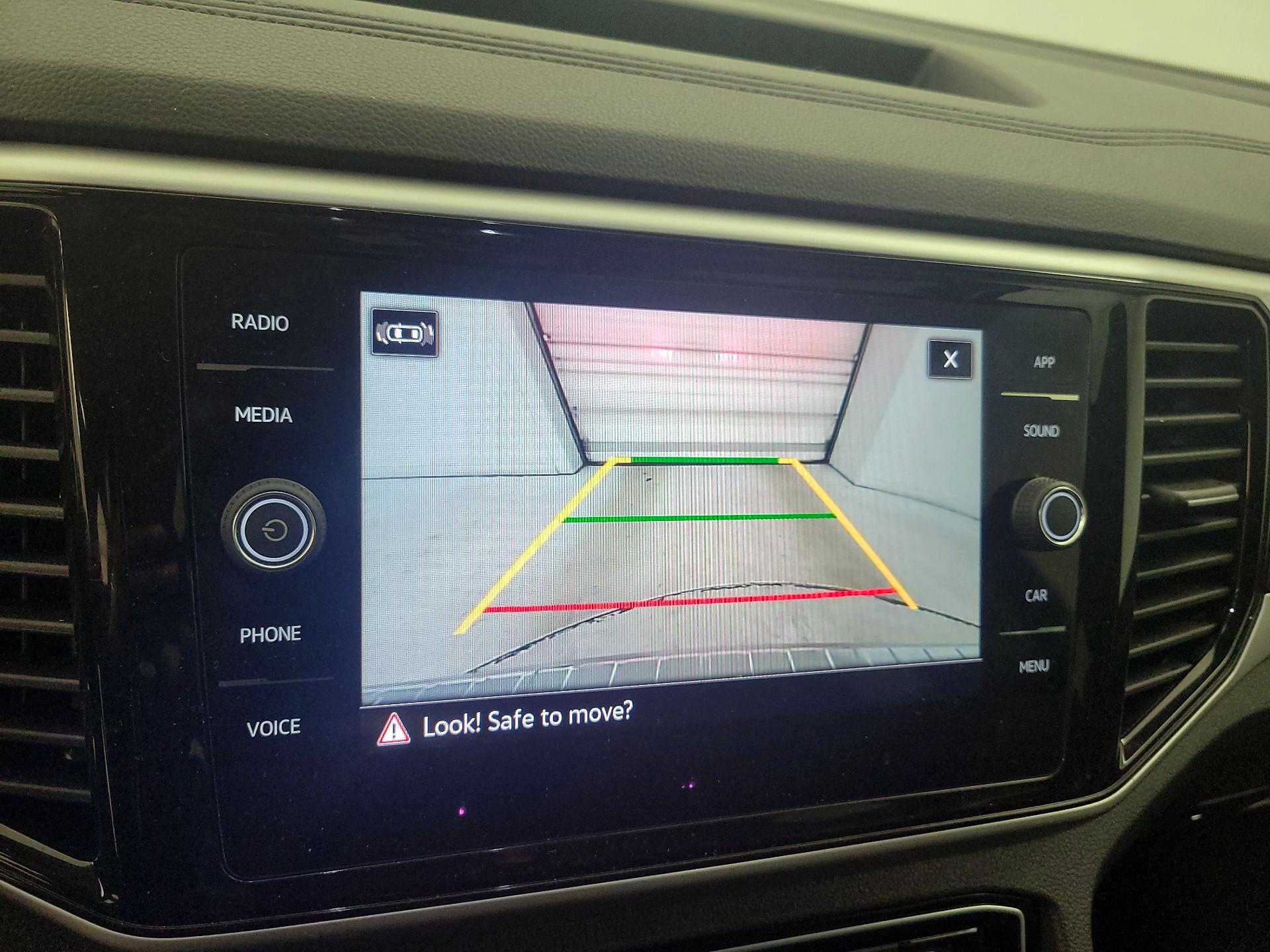 Thumbnail: 2023 Volkswagen Atlas - 14