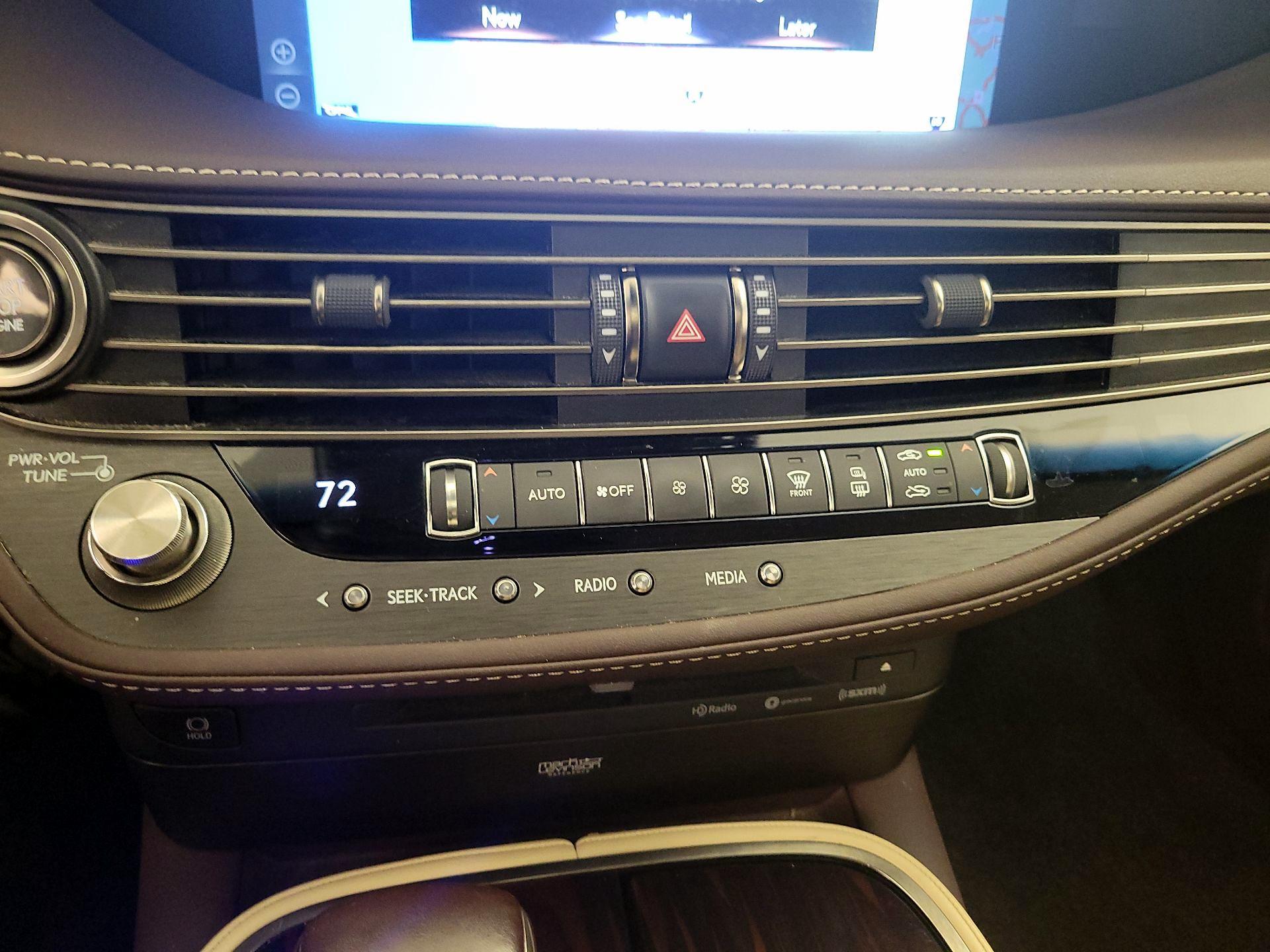 Thumbnail: 2019 Lexus LS - 16