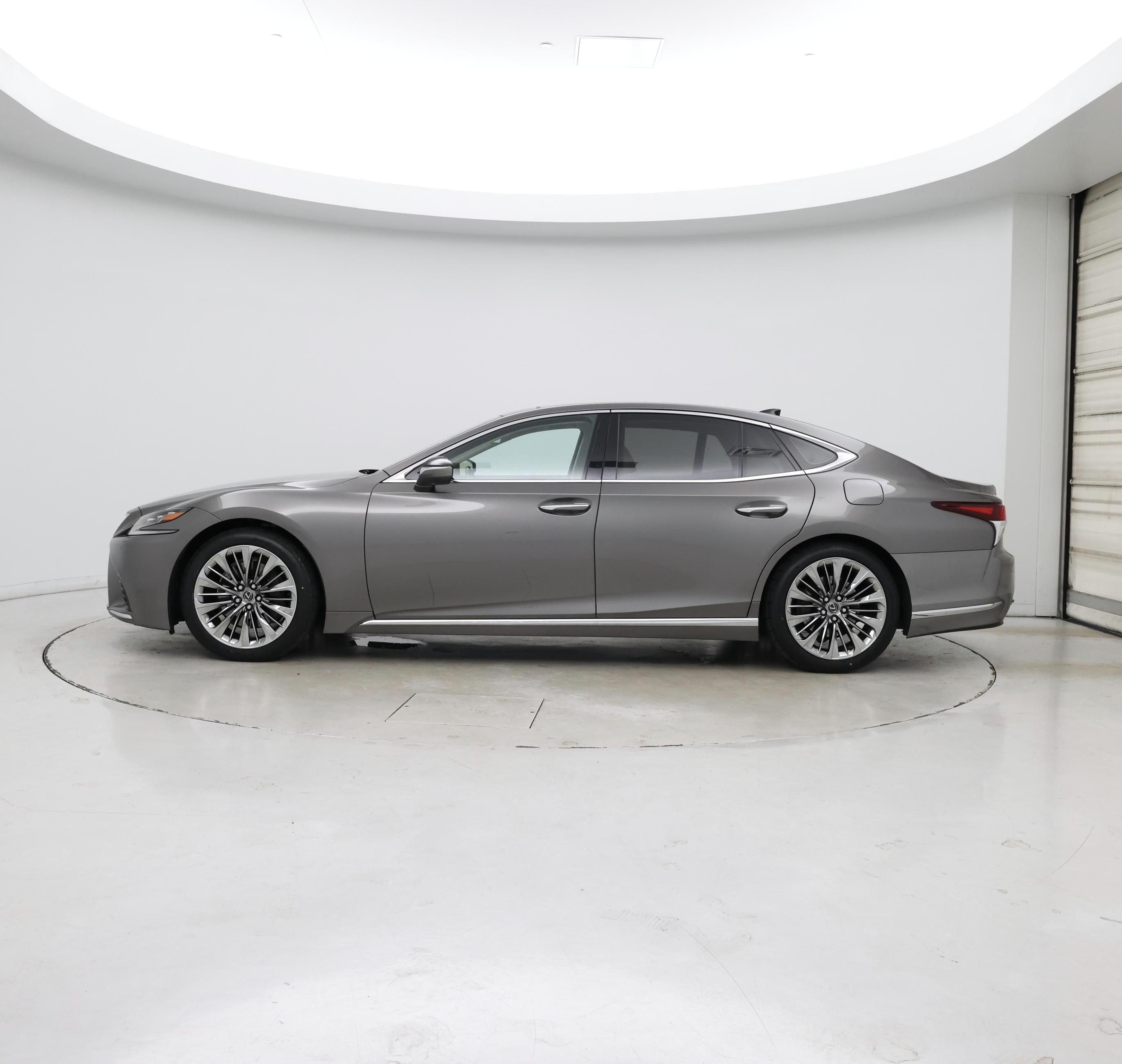 Thumbnail: 2019 Lexus LS - 3