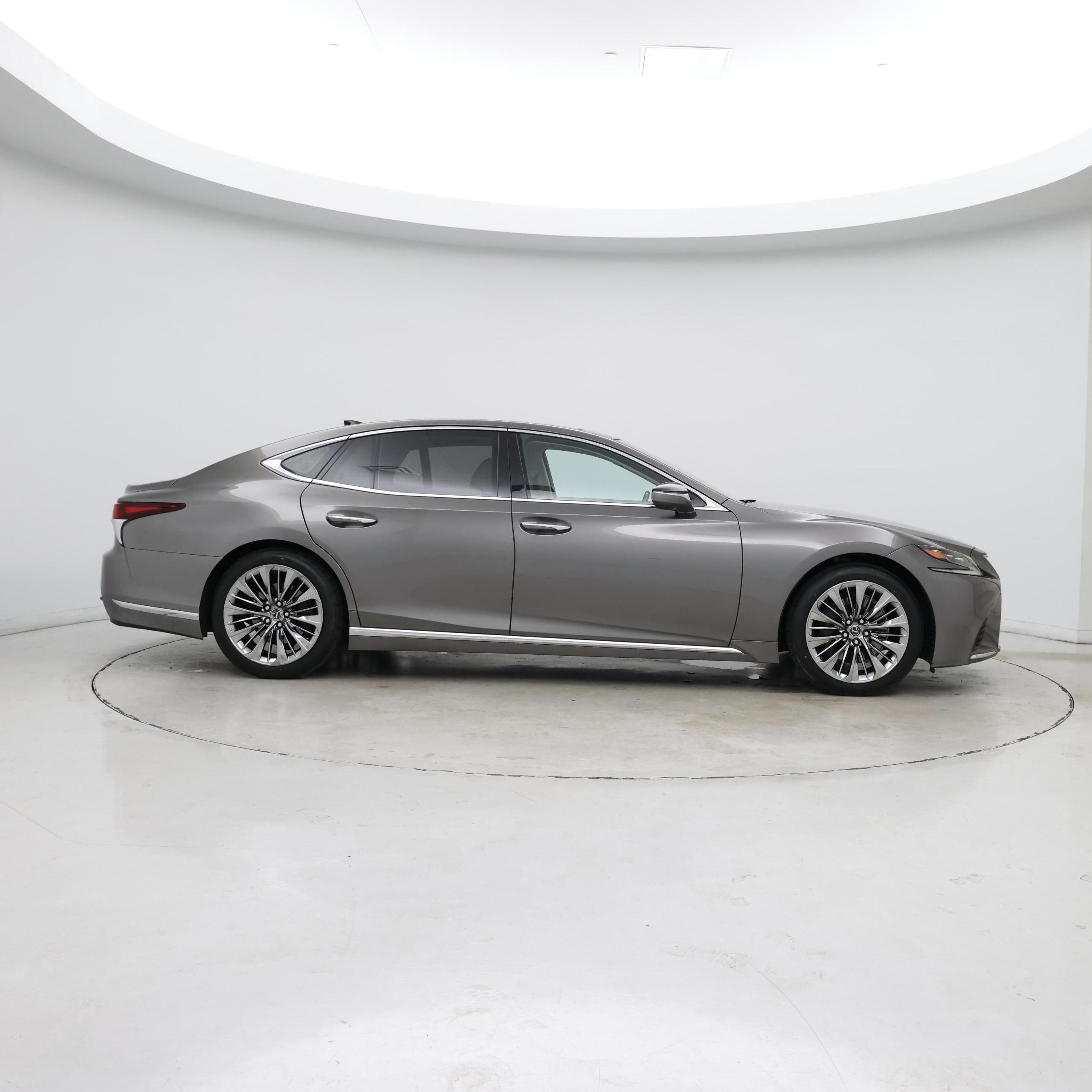 Thumbnail: 2019 Lexus LS - 7