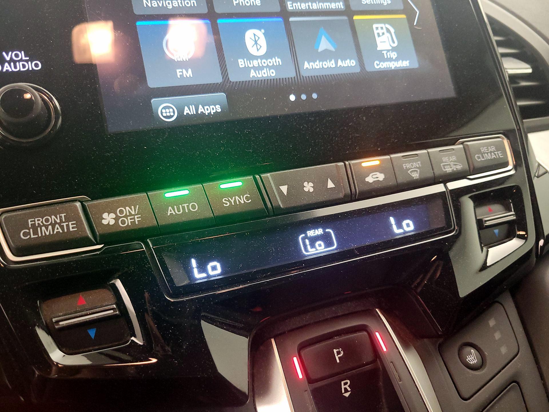Thumbnail: 2018 Honda Odyssey - 16