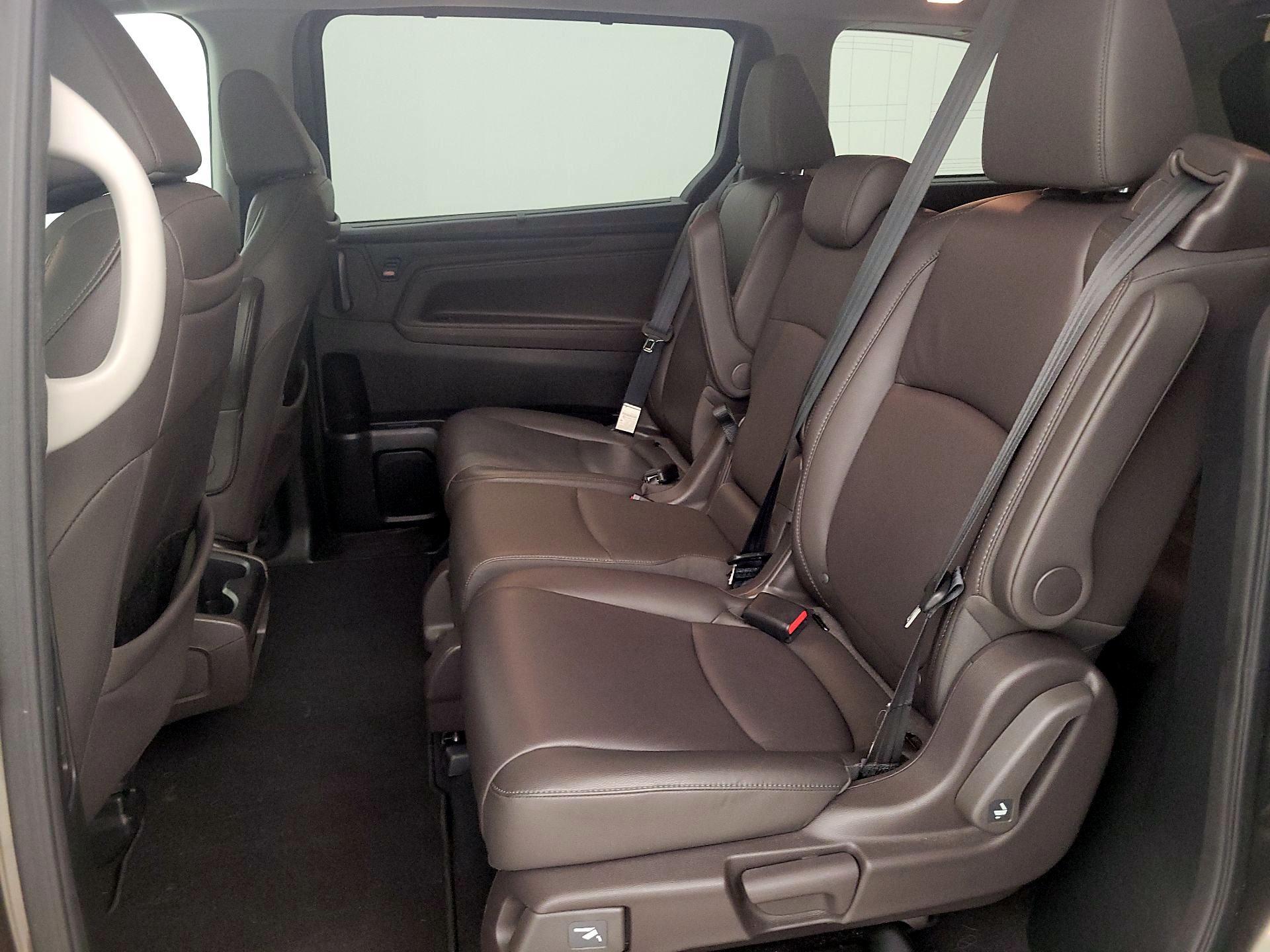 Thumbnail: 2018 Honda Odyssey - 20