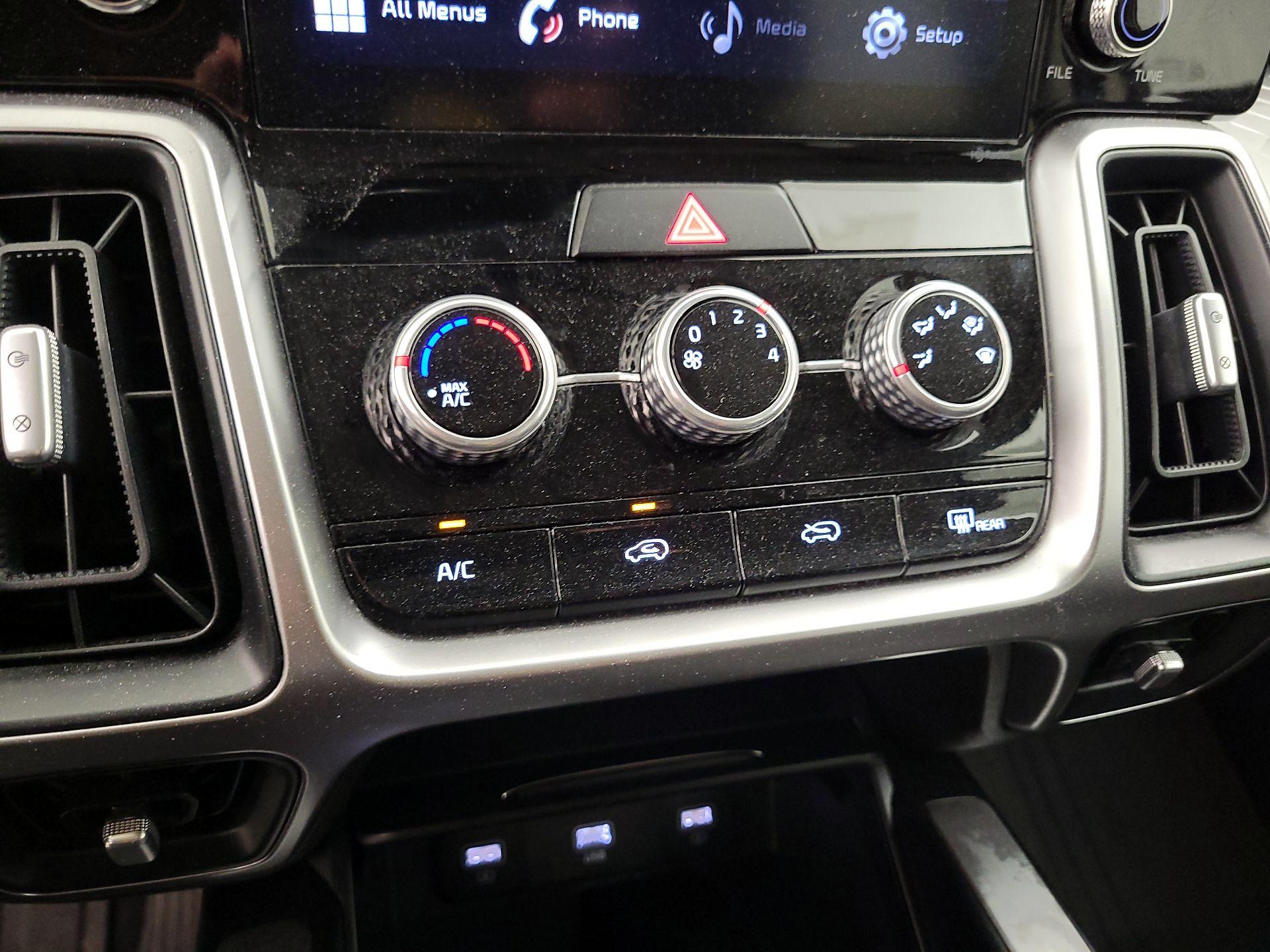 Thumbnail: 2021 Kia Sorento - 16