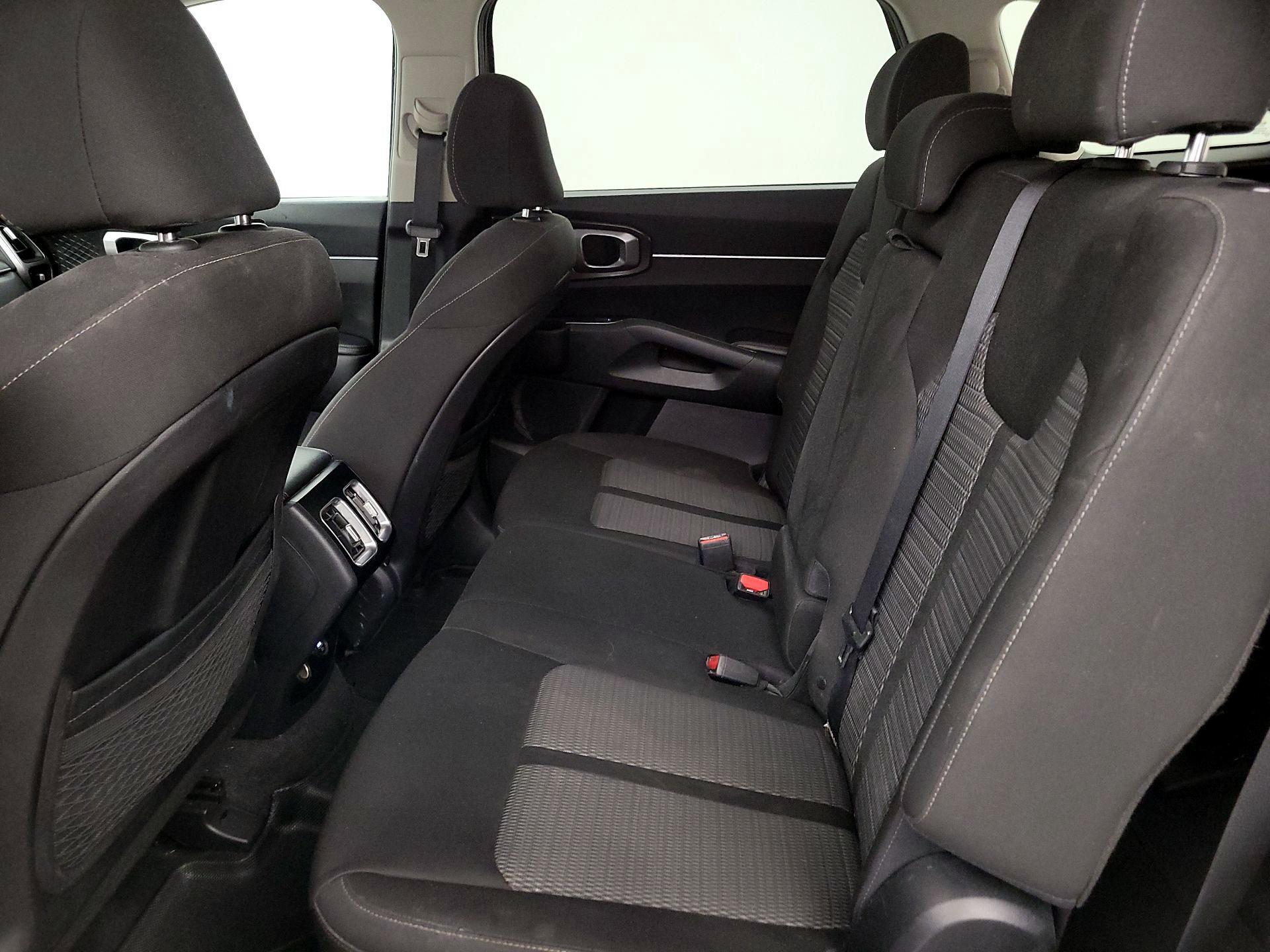 Thumbnail: 2021 Kia Sorento - 19