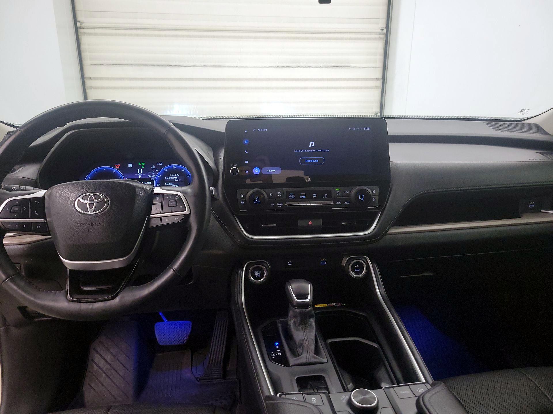 Thumbnail: 2024 Toyota Grand Highlander - 9