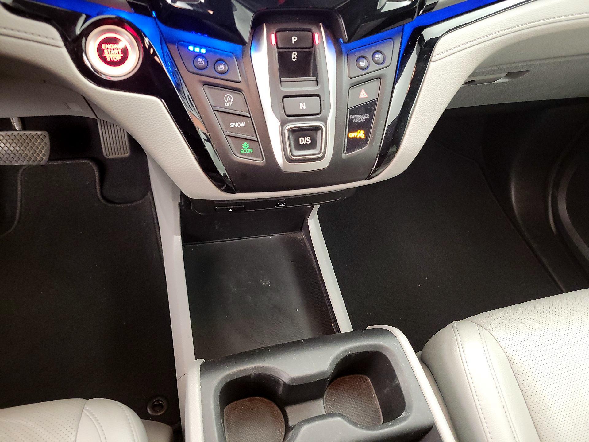 Thumbnail: 2018 Honda Odyssey - 17