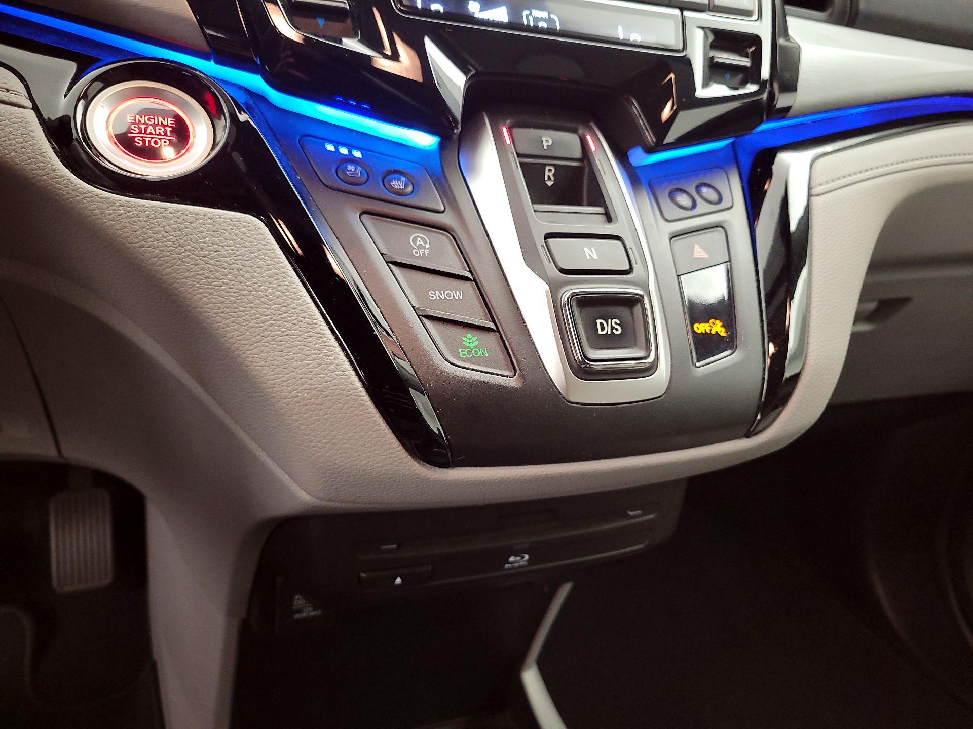 Thumbnail: 2018 Honda Odyssey - 18