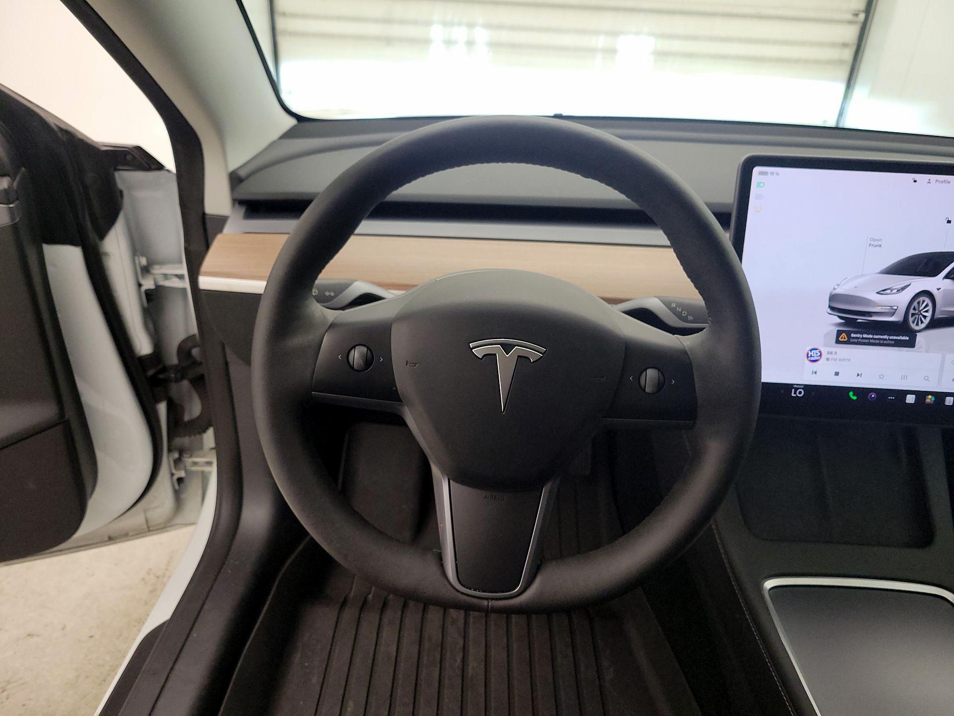 Thumbnail: 2023 Tesla Model 3 - 10