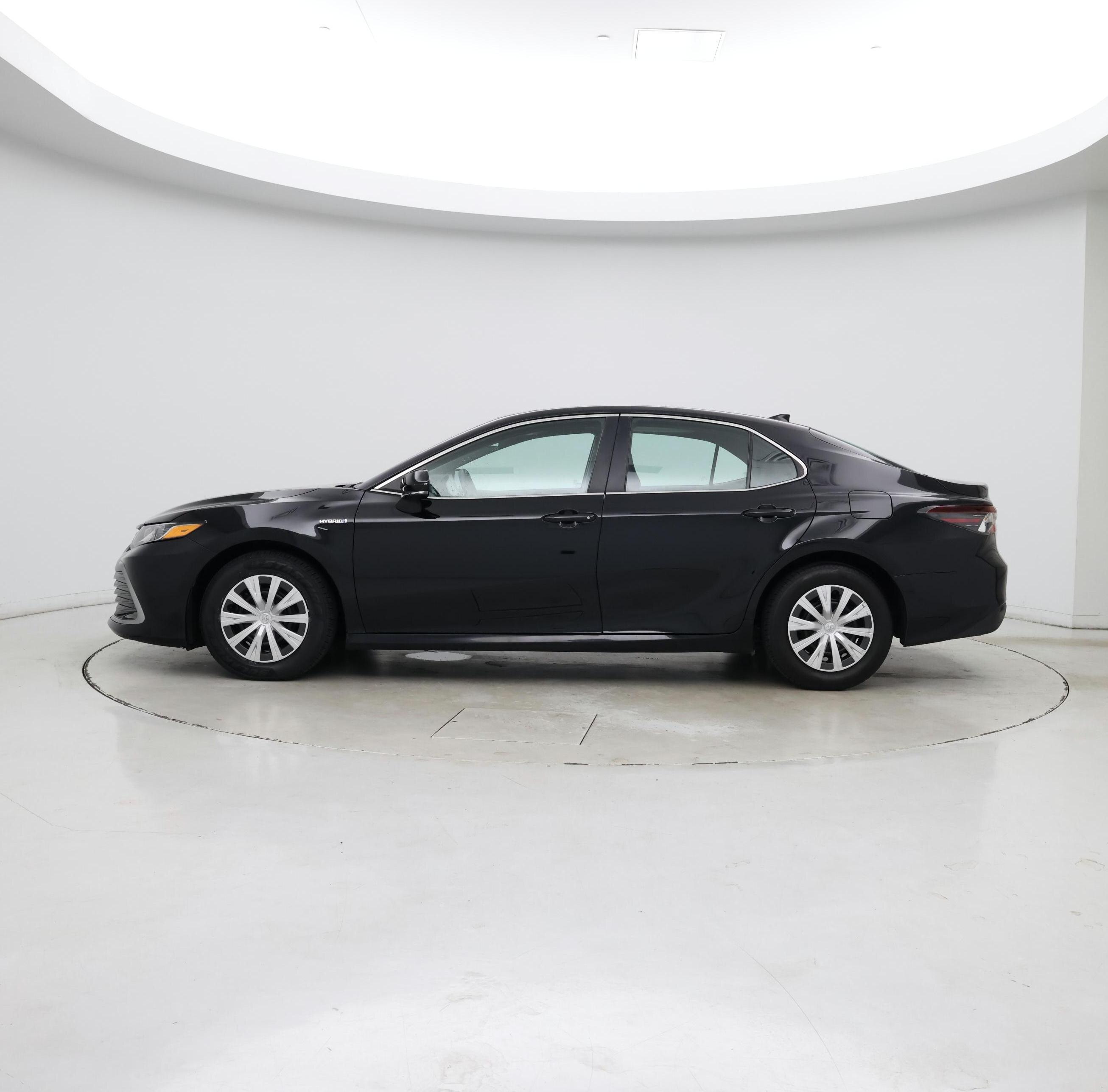 Thumbnail: 2021 Toyota Camry - 3