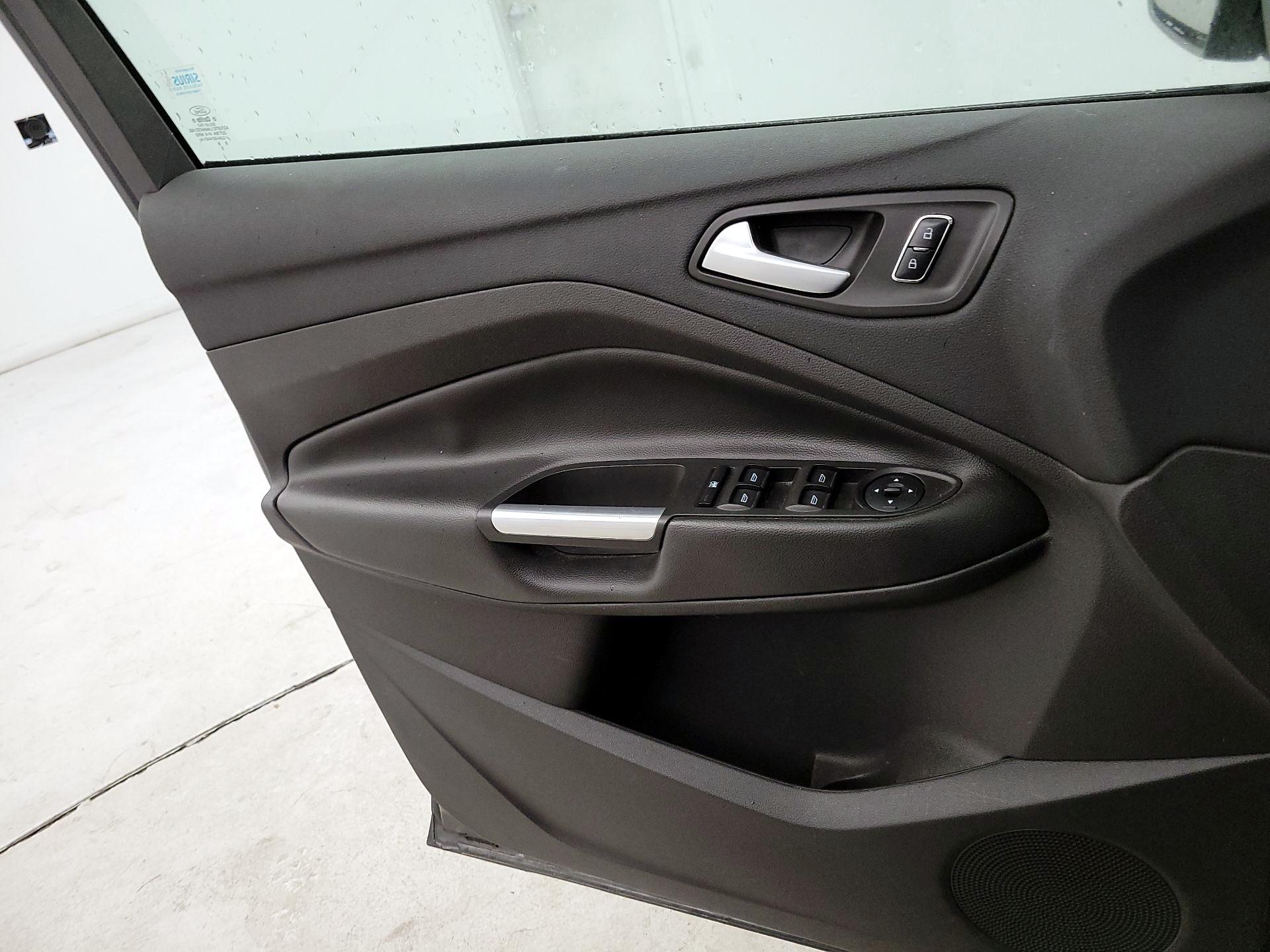 Thumbnail: 2016 Ford Escape - 12