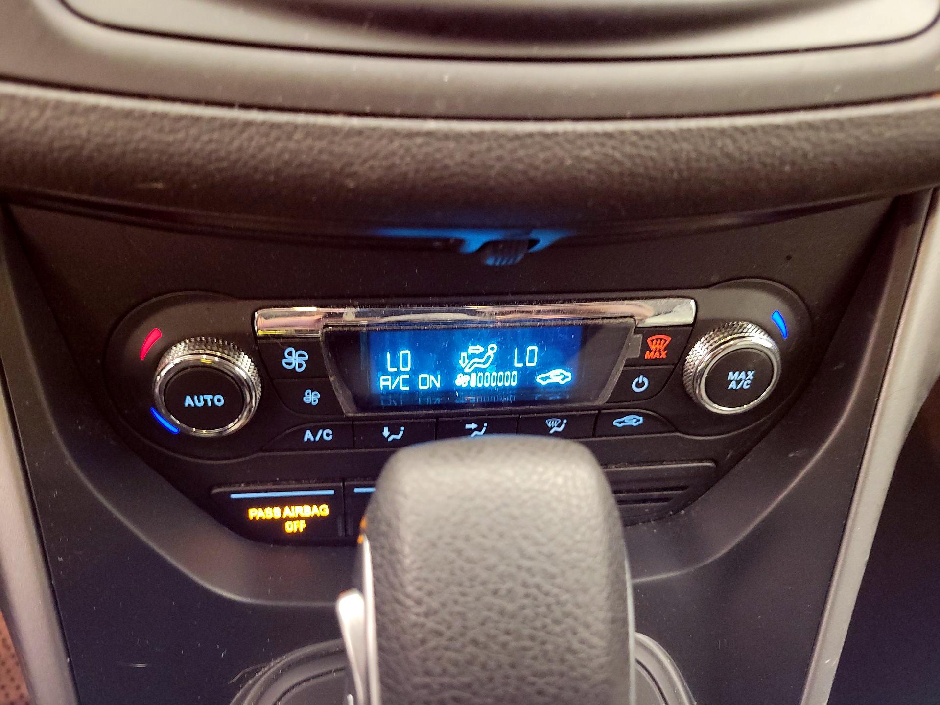 Thumbnail: 2016 Ford Escape - 16