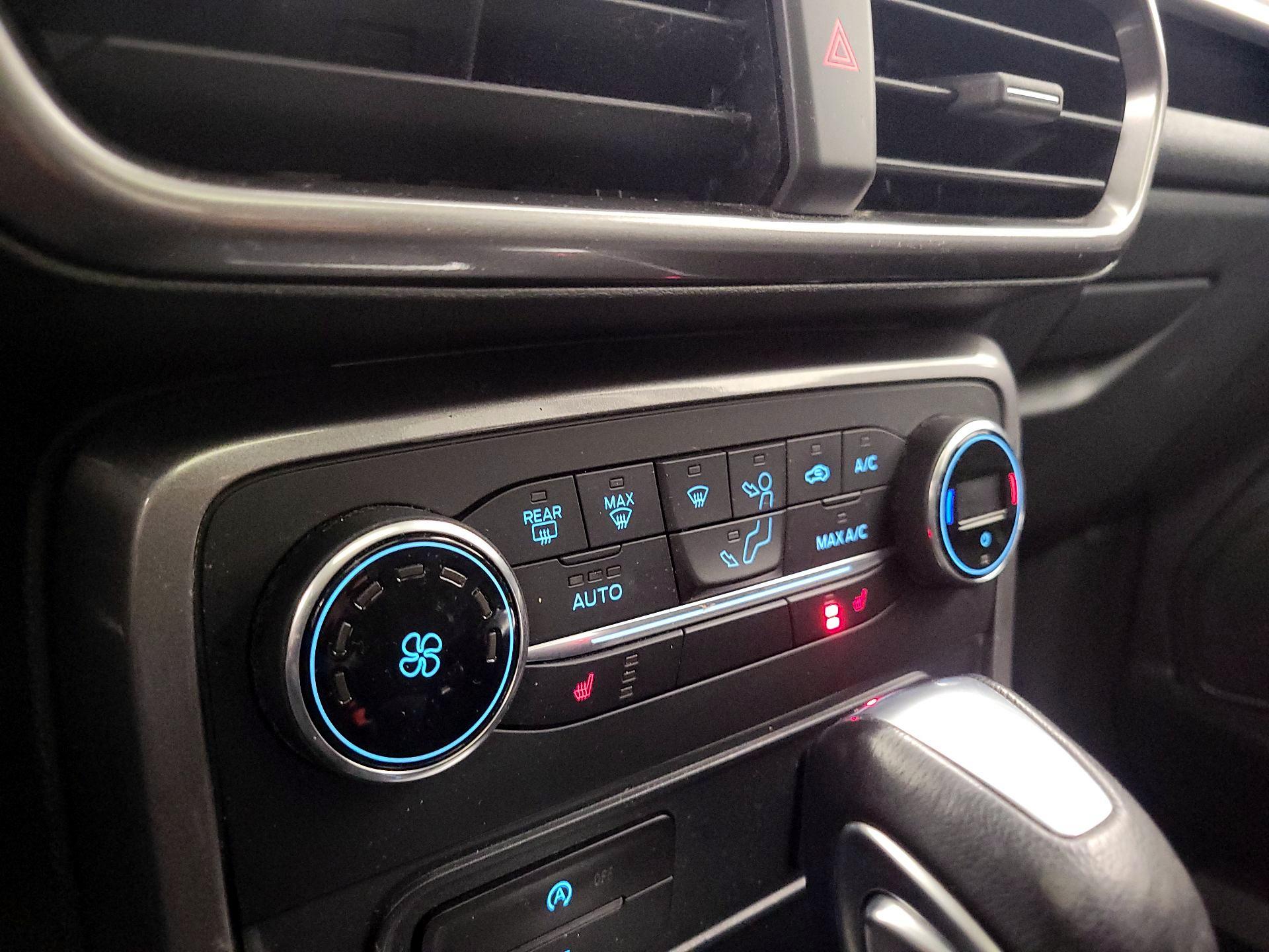 Thumbnail: 2019 Ford EcoSport - 16