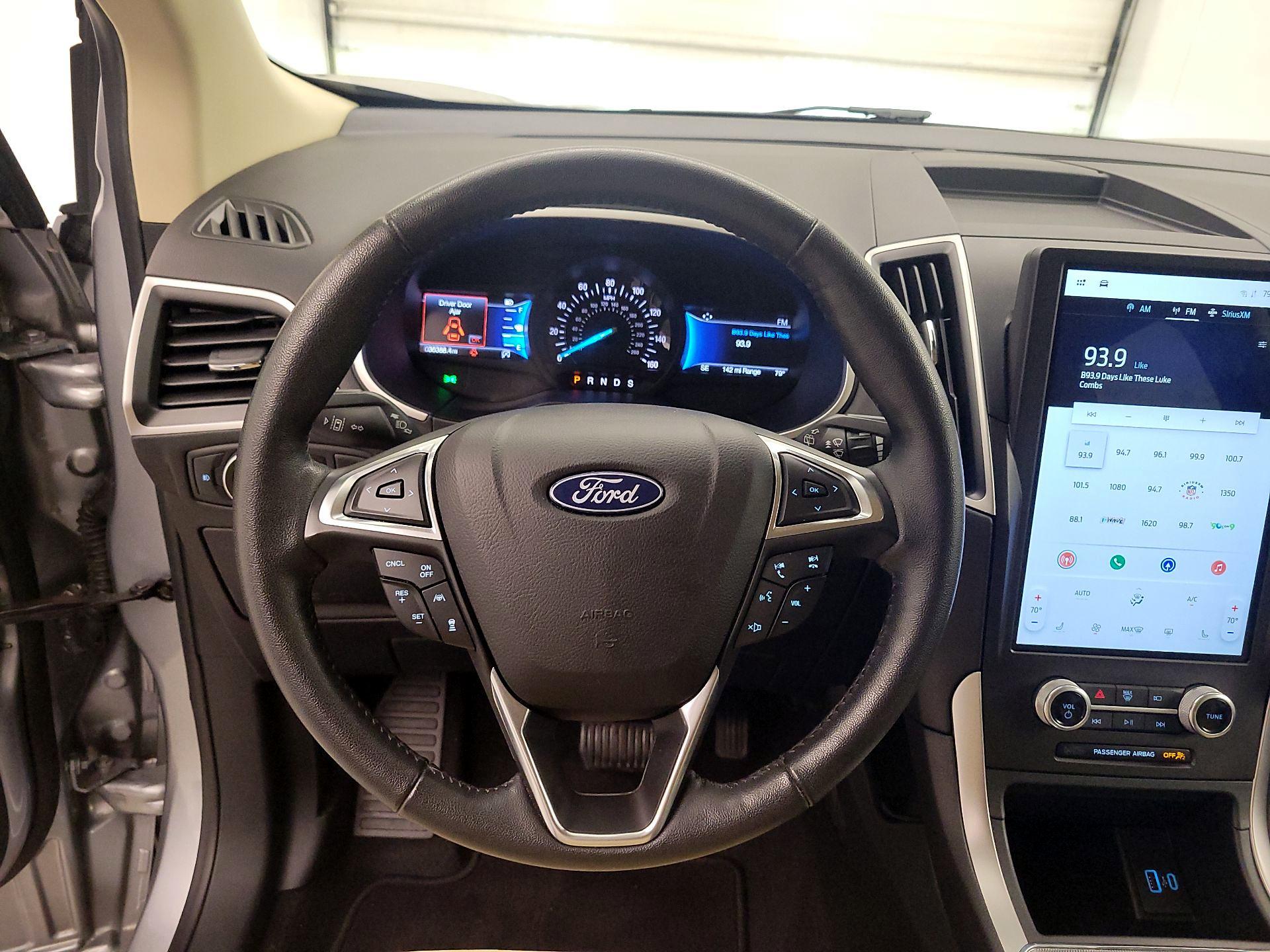 Thumbnail: 2021 Ford Edge - 10
